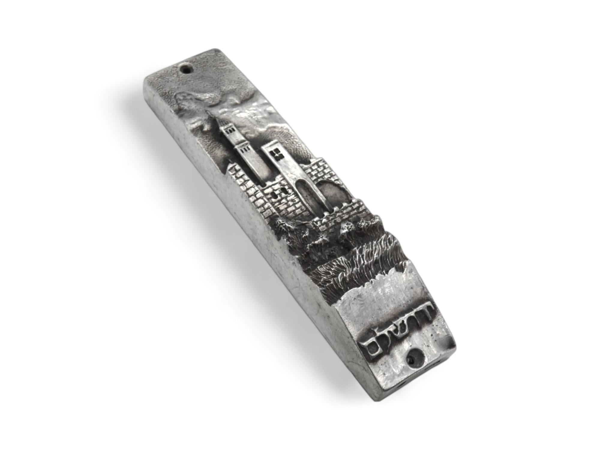 Americano Una custodia per Mezuzah in argento di Henryk Winograd, New York 1991, Judaica in vendita