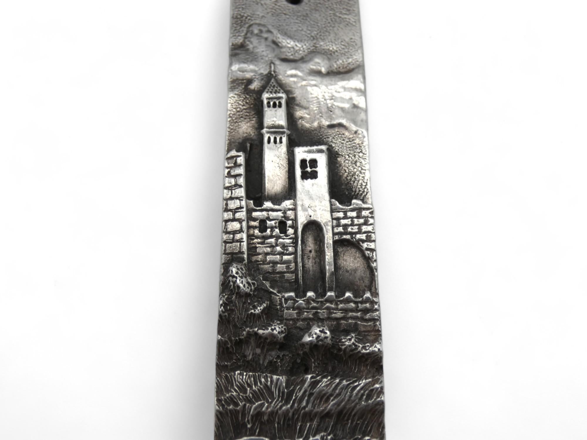 Fine XX secolo Una custodia per Mezuzah in argento di Henryk Winograd, New York 1991, Judaica in vendita
