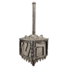Un Dreidel Moderno de Plata, Siglo XX