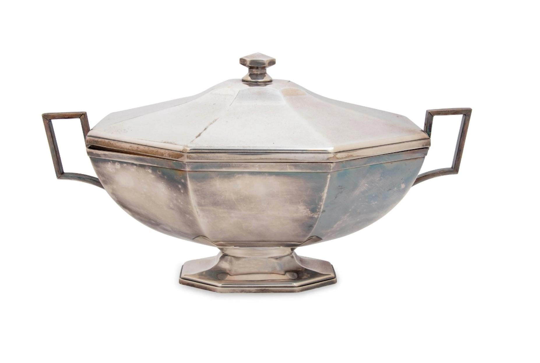 Georgian Silver Plate Tureen, Great Scale, Form and Simplicity, a Deffinate Statement