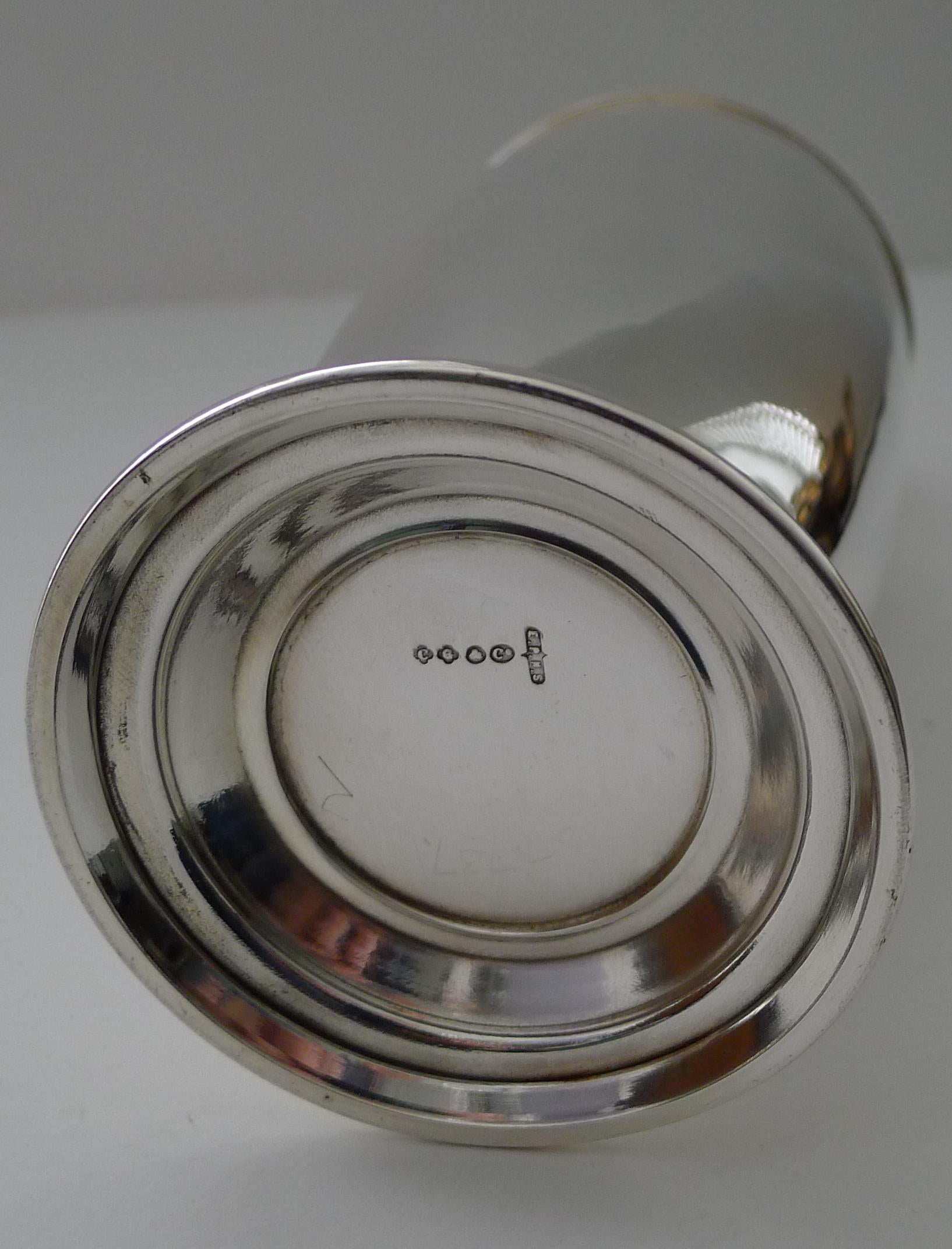 Silver-Plated Art Deco 'Mixit' Recipe Cocktail Shaker, C S Green For Sale 7