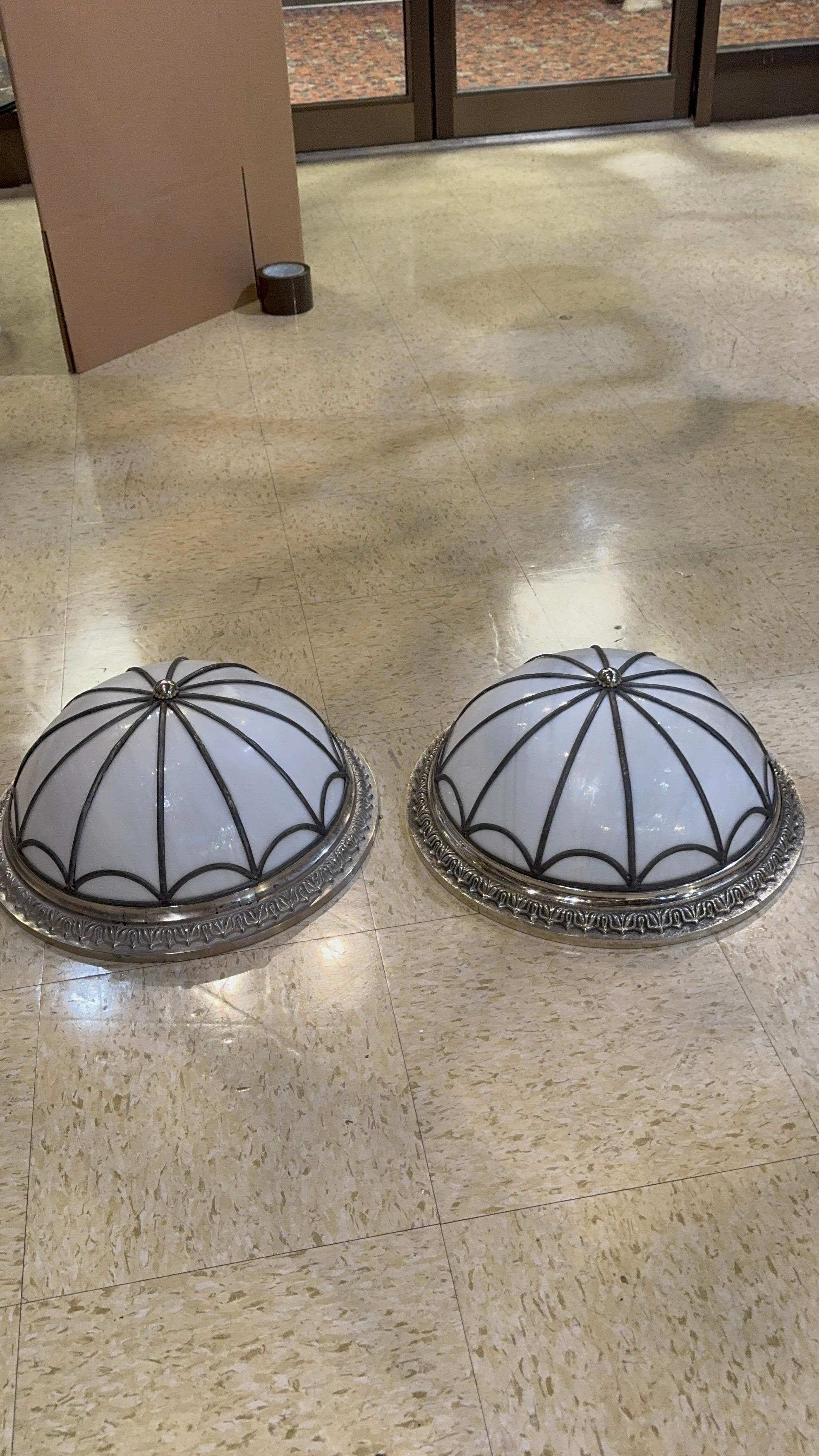 Una lampada placcata in argento In condizioni buone in vendita a New York, NY