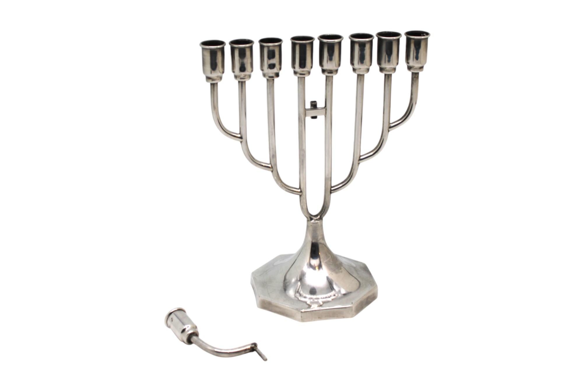 XX secolo Lampada Hanukkah polacca in argento, circa 1920 in vendita
