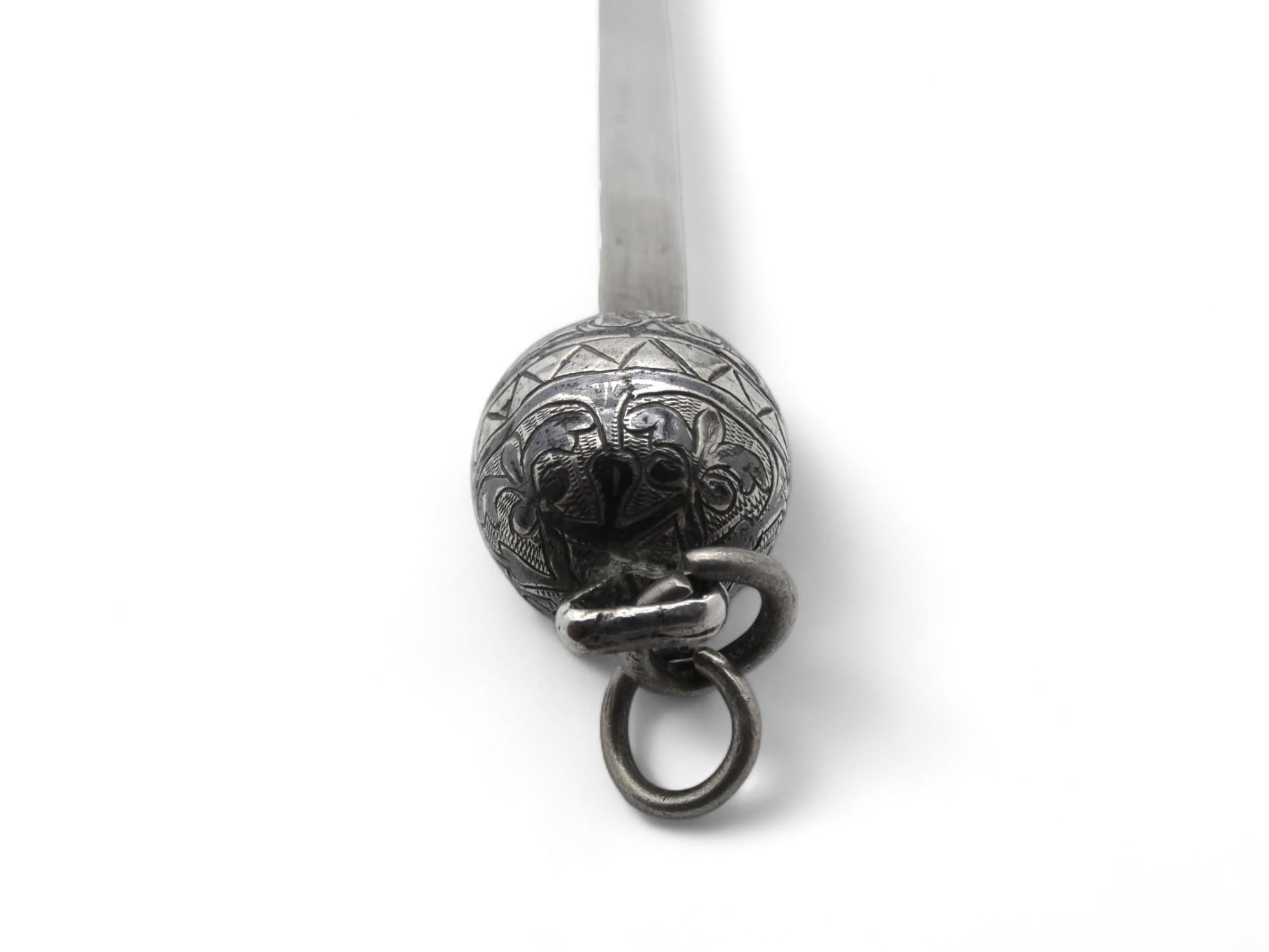 Puntero ruso de plata para la Torá, Kavkaz Siglo XIX en Bueno estado para la venta en New York, NY