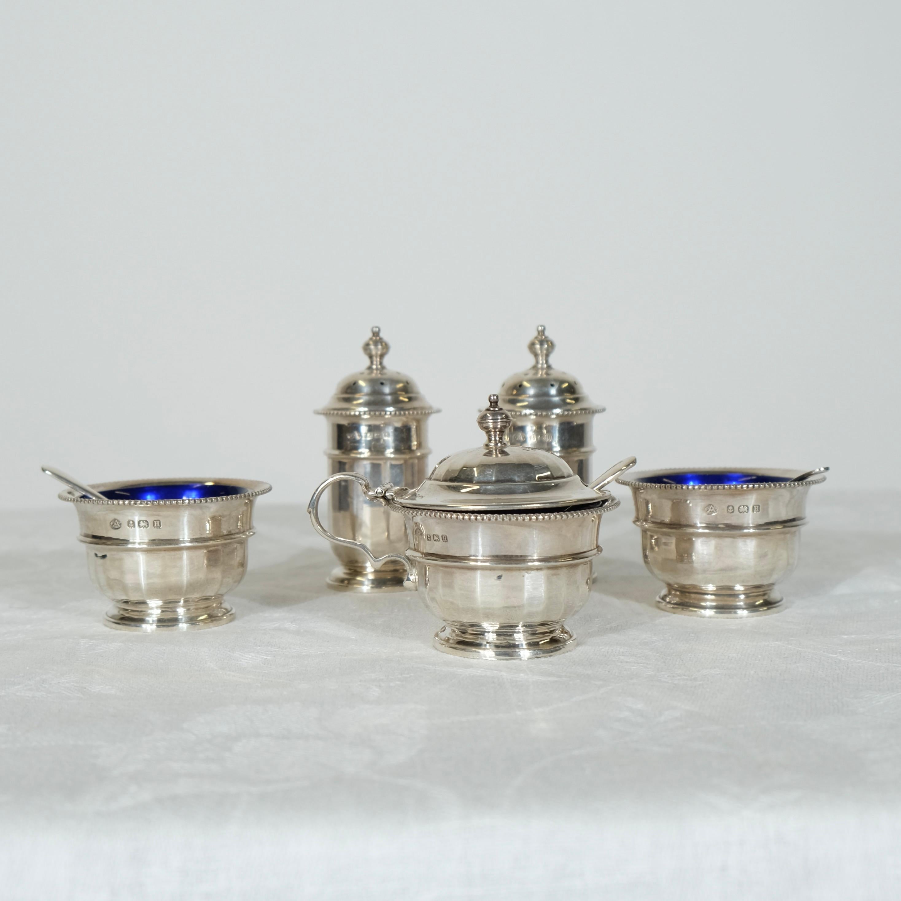 Milieu du XXe siècle Un service en argent pour le sel, le poivre et la moutarde, etc. The 1932 by the Adie Brothers en vente