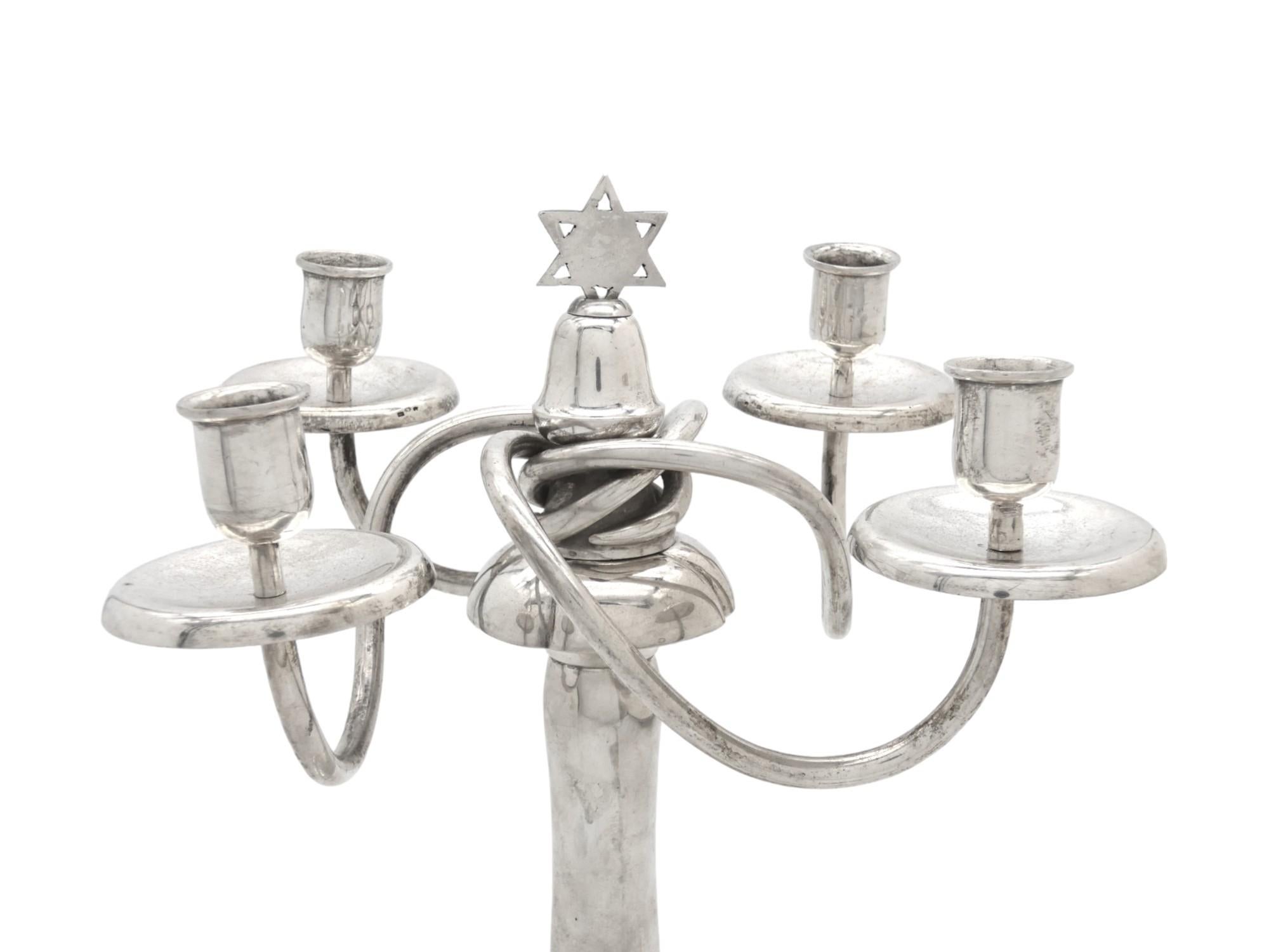 Austriaco Candelabro da Shabbat in argento, Austria, circa 1925 in vendita
