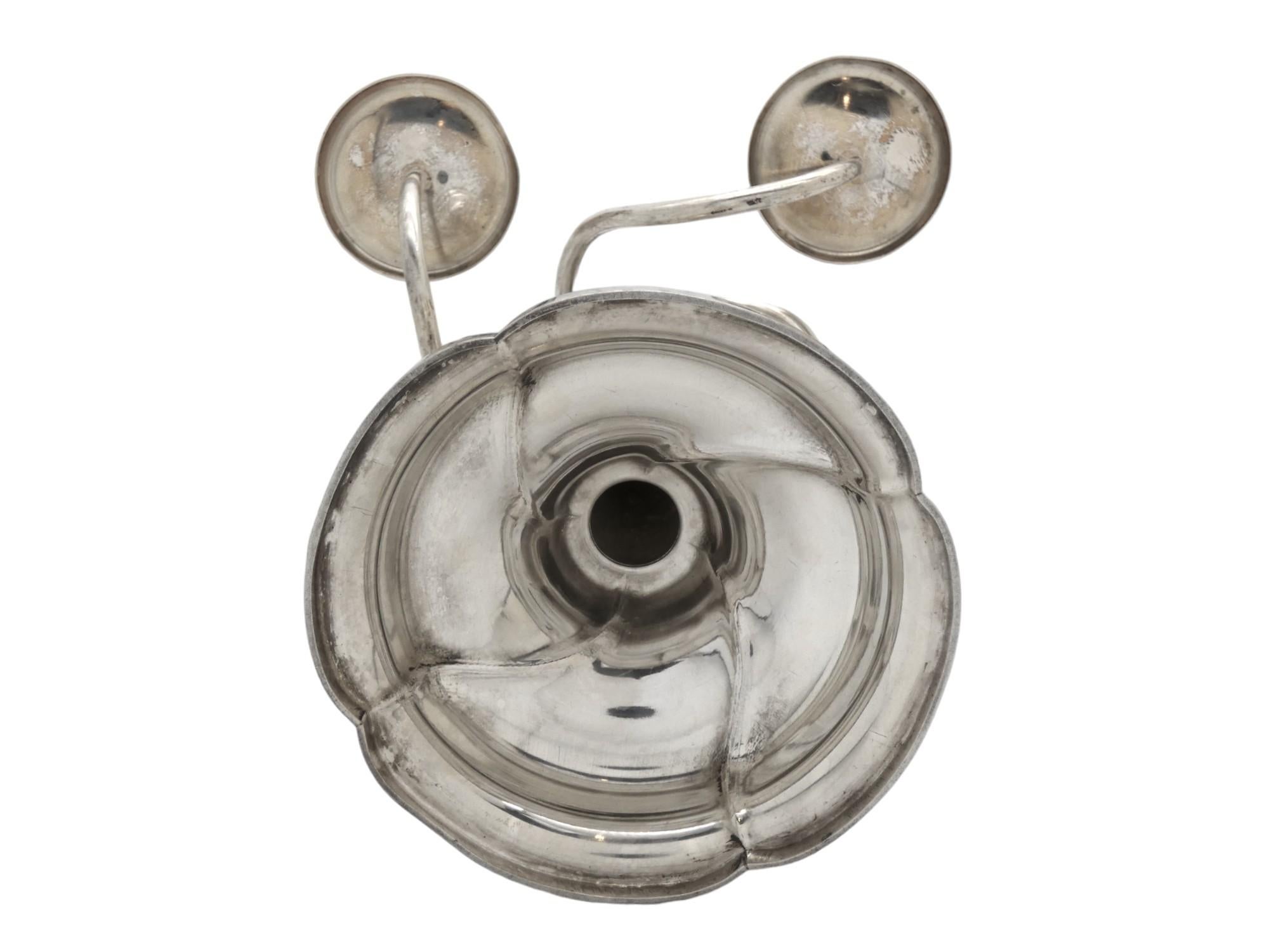 Candelabro da Shabbat in argento, Austria, circa 1925 In condizioni buone in vendita a New York, NY