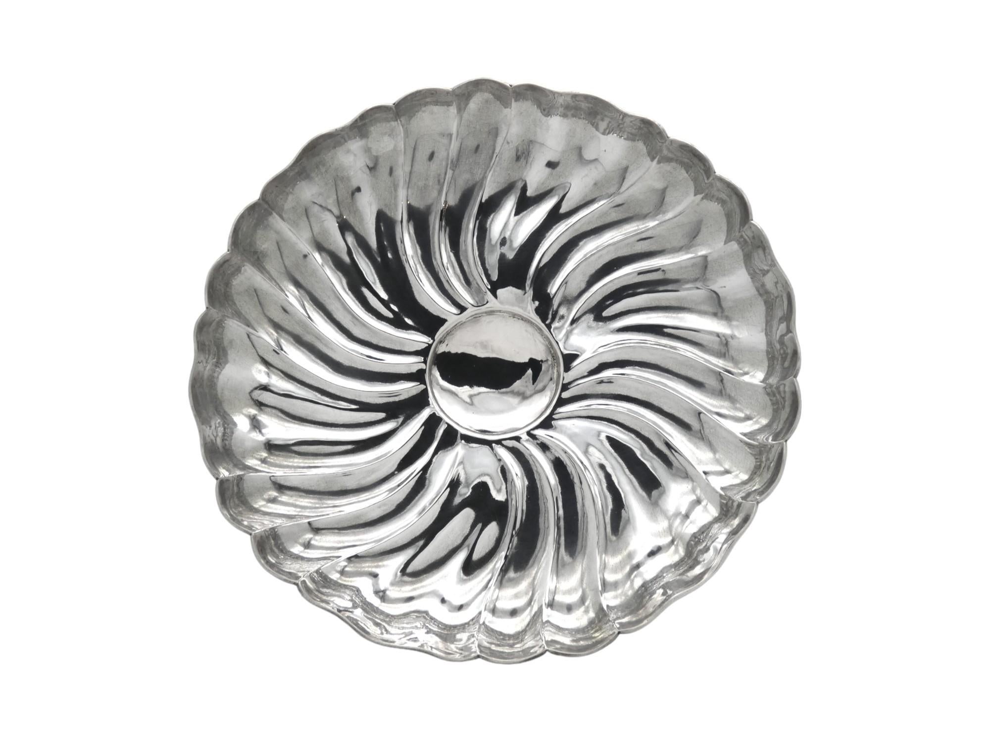 A Silver Tazza by Lazarus Posen Early 19th Century For Sale 1