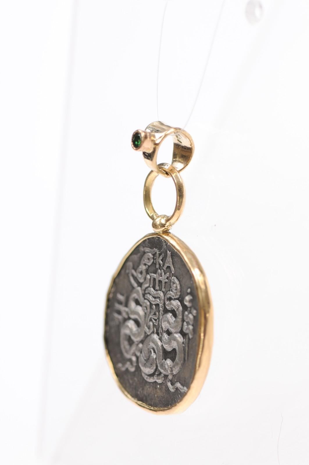 A. Silver Tetradrachmen-Anhänger mit Cista Mystica für Damen oder Herren im Angebot