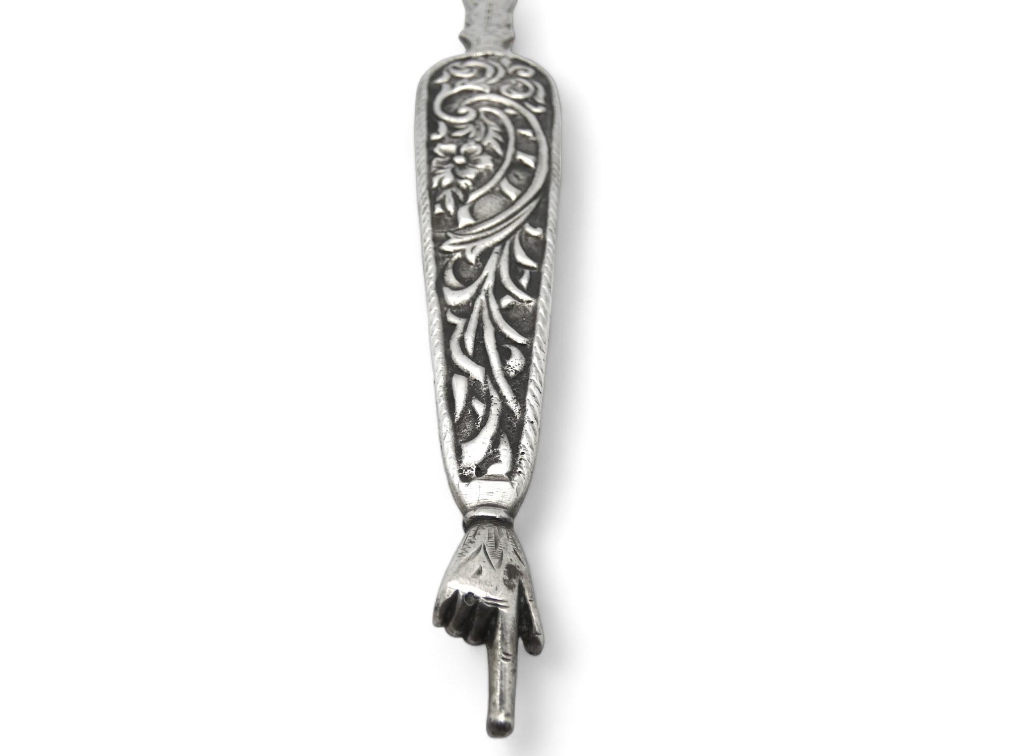 A Silver Torah Pointer, Morocco 1931 In Good Condition For Sale In New York, NY