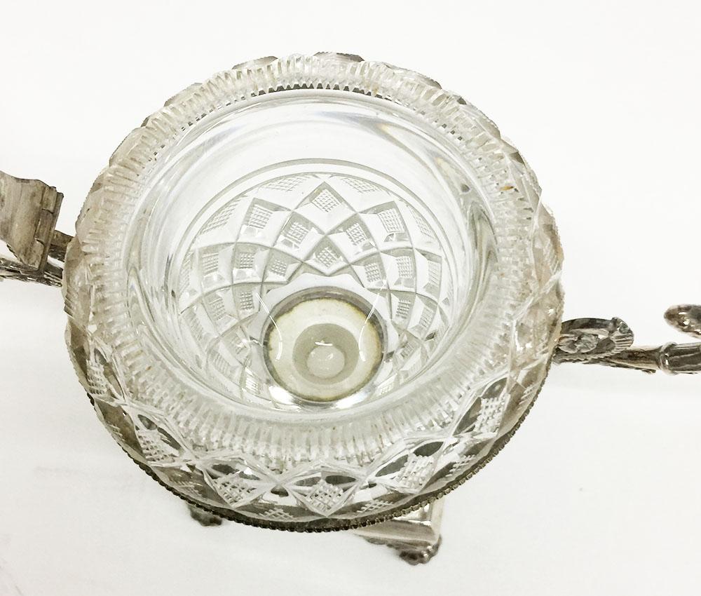 A.I.C. Silver Crystal Serving Set with 2 Small Candy Dishes and 2 Salt Cellars (service en cristal argenté du 19ème siècle avec 2 petits plats à friandises et 2 salières) en vente 2