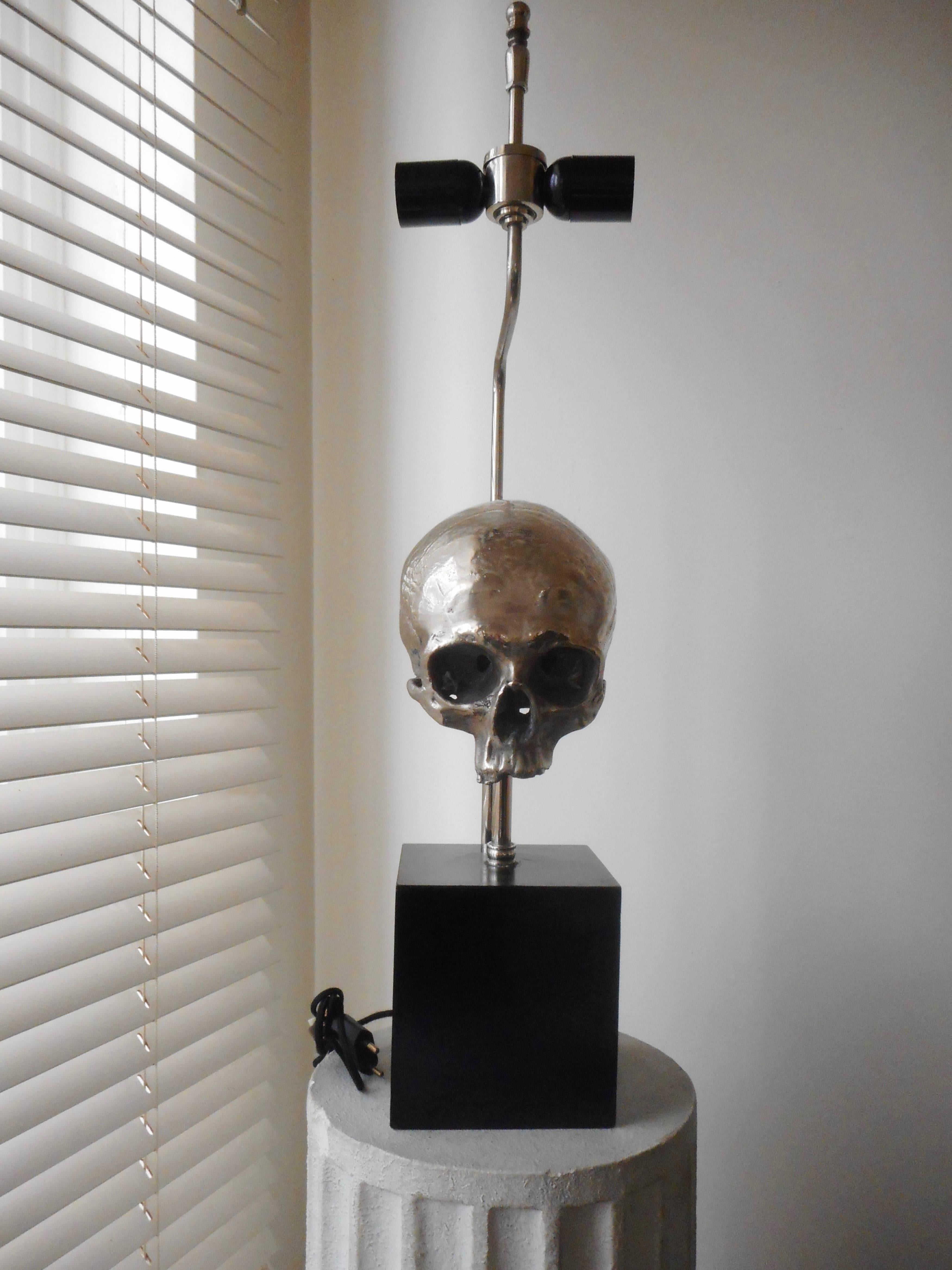 skull bedside lamp