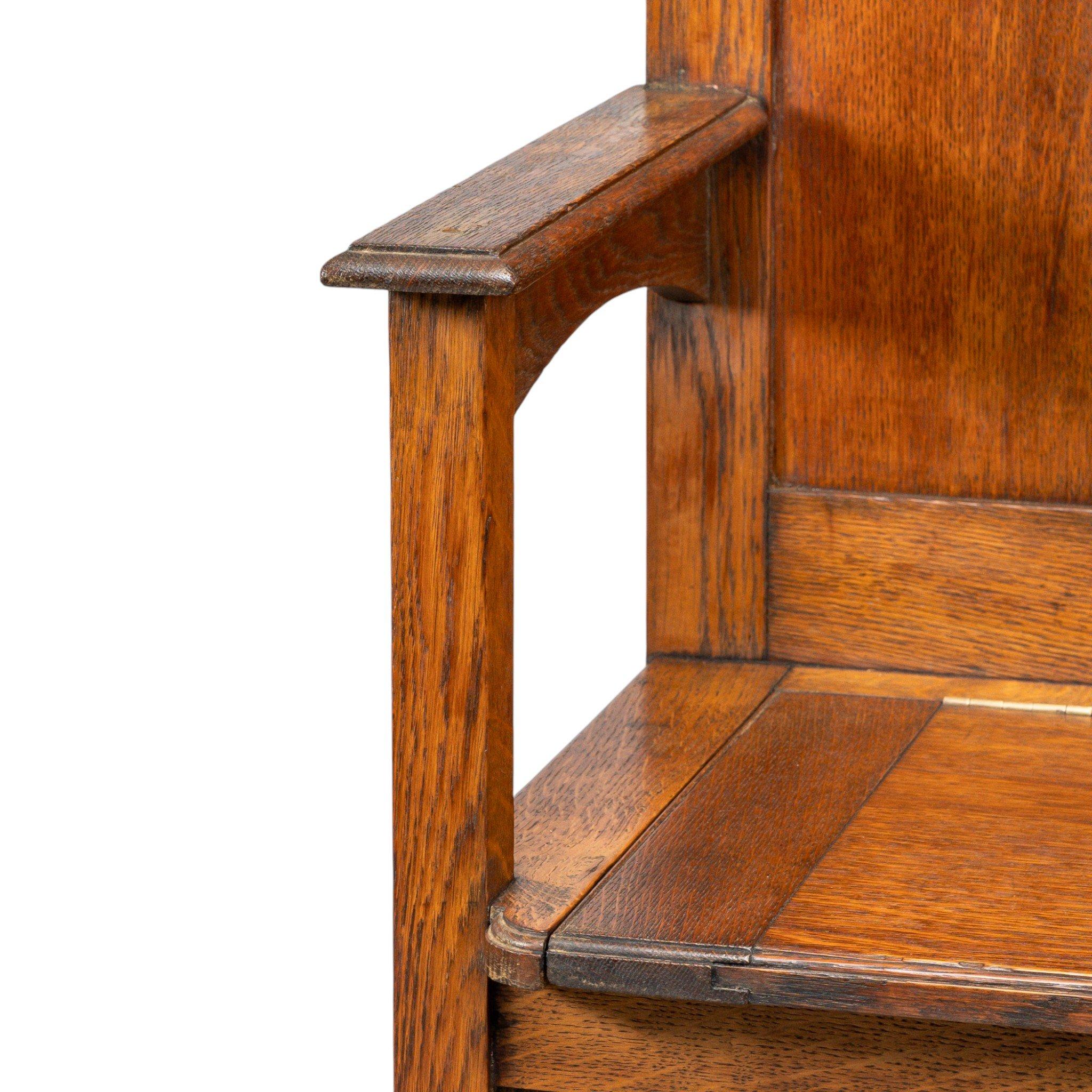 A Simple Arts & Crafts Oak Hall Seat im Angebot 5