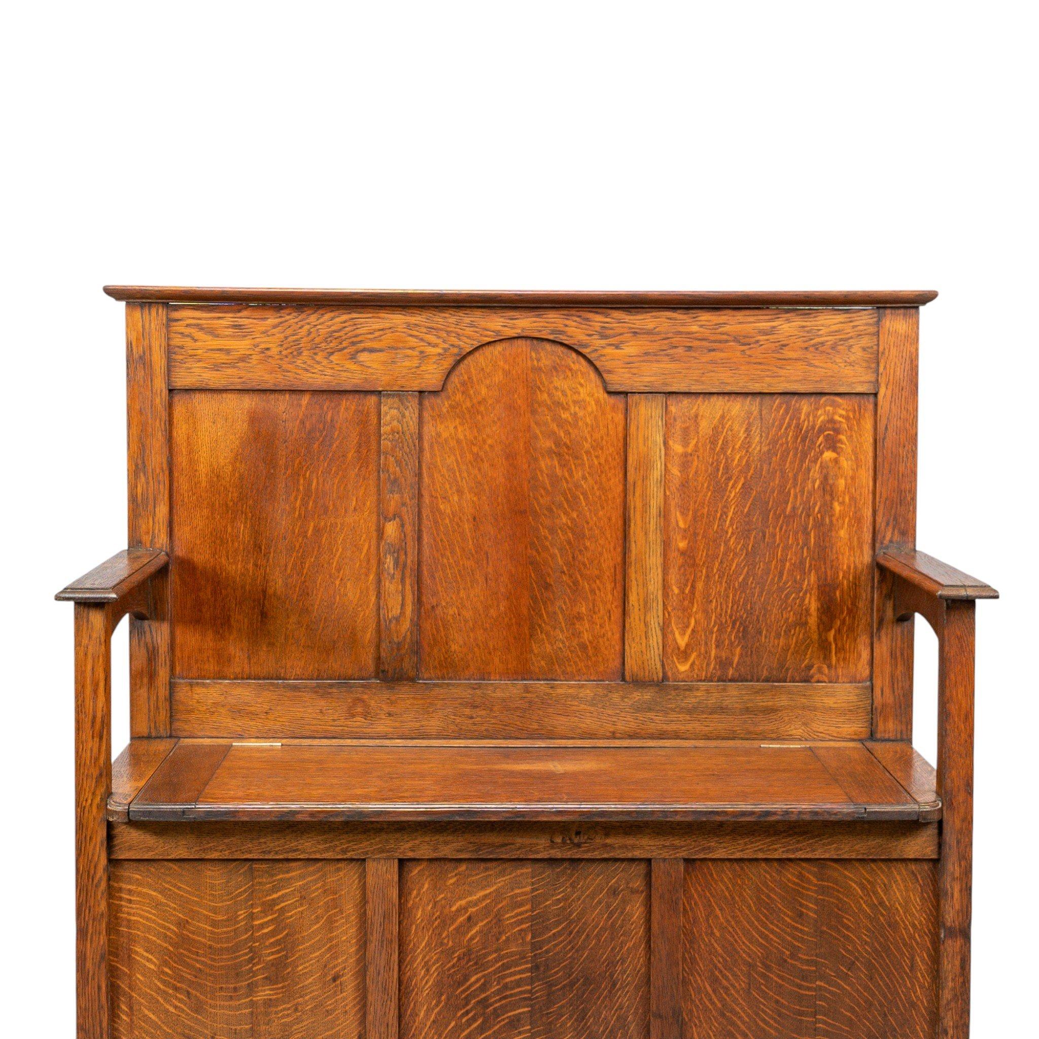 A Simple Arts & Crafts Oak Hall Seat im Angebot 3
