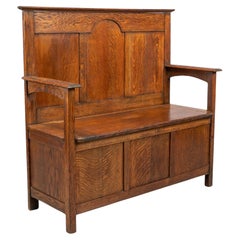 A Simple Arts & Crafts Oak Hall Seat