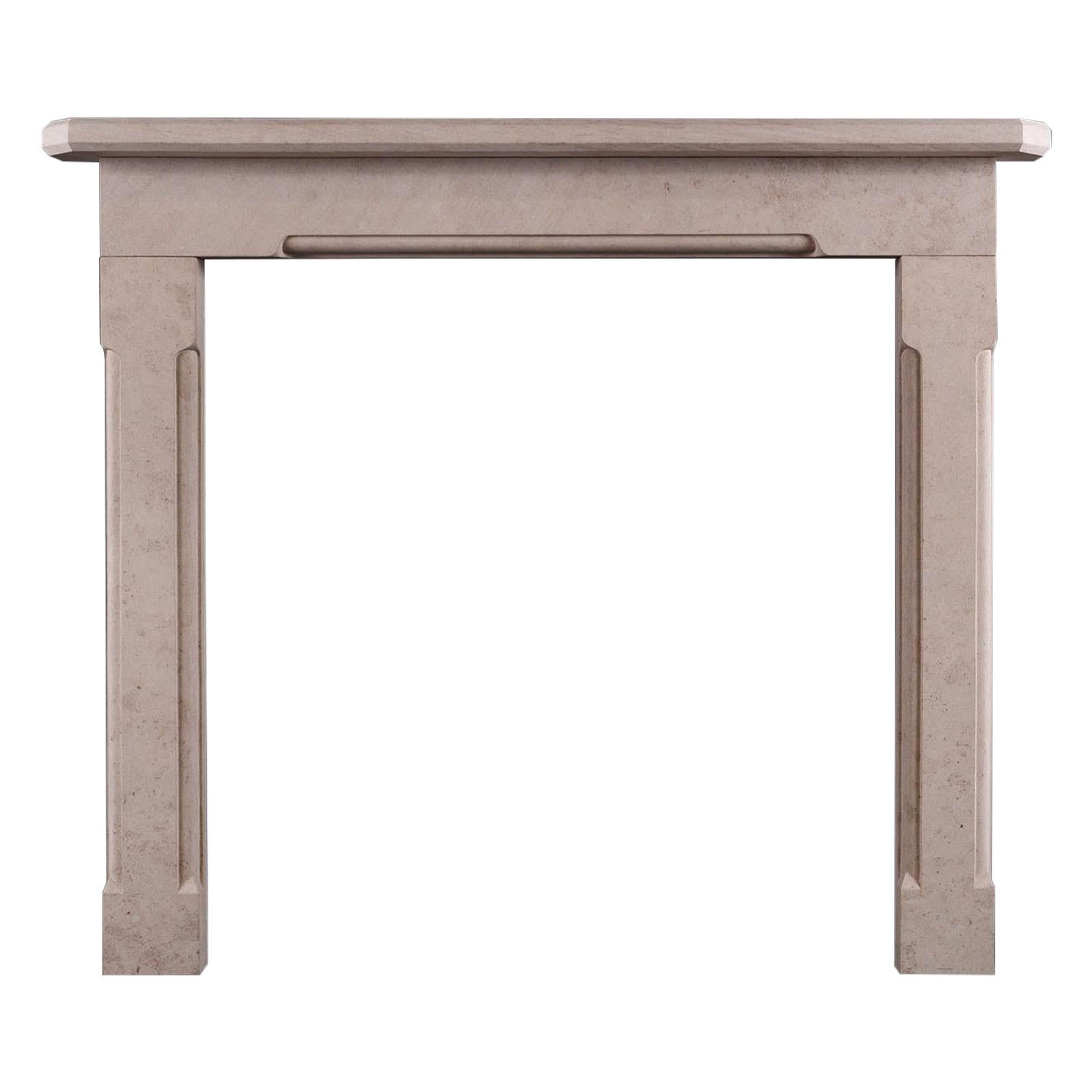 Ein einfacher, aber eleganter Kamin mit Wellenform zum Fries und Jambs