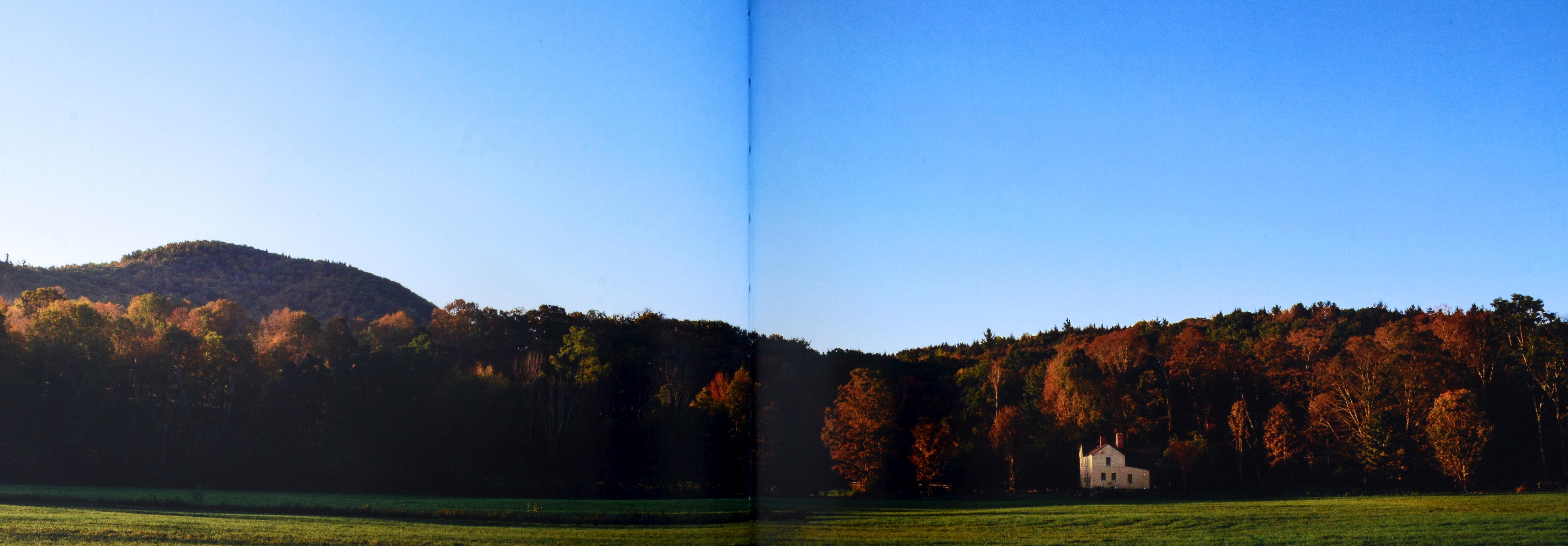 Un mode de vie plus simple : Old Farmhouses of New York & New England, 1ère édition. en vente 4