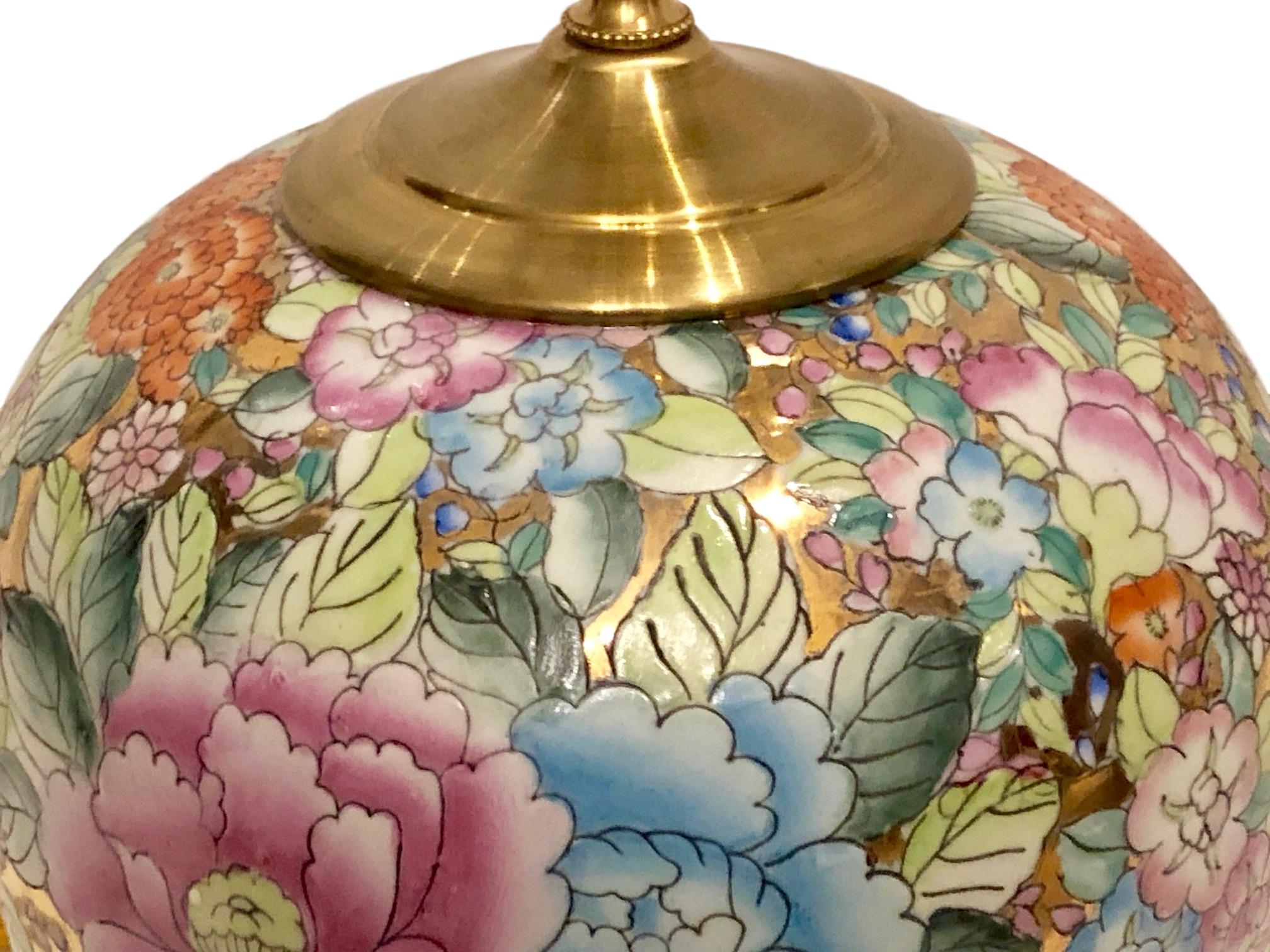 Milieu du XXe siècle Lampe de table simple en porcelaine chinoise en vente