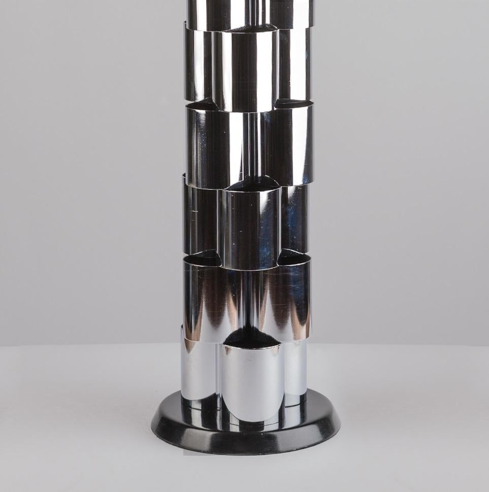 Painted Mid-Century Modern Vintage Chrome Table Lamp with Stacked Cylinders, Circa 1960s For Sale