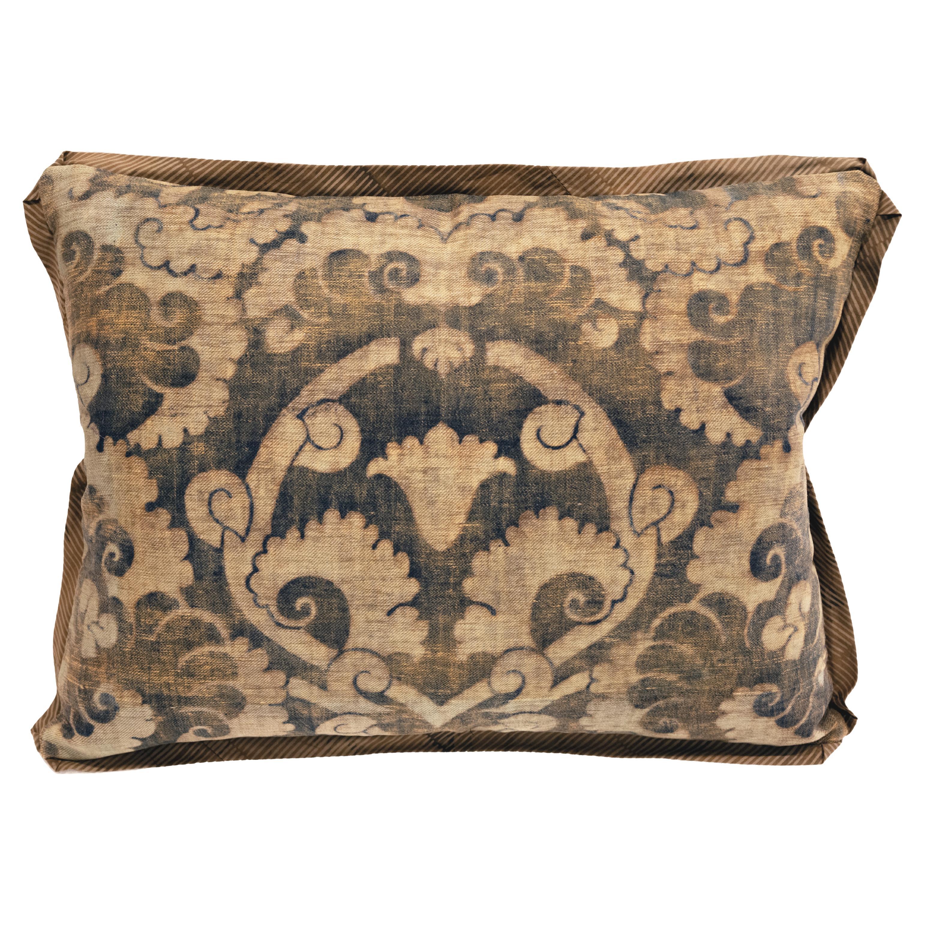 A Single Fortuny Cushion in the Laotze Pattern