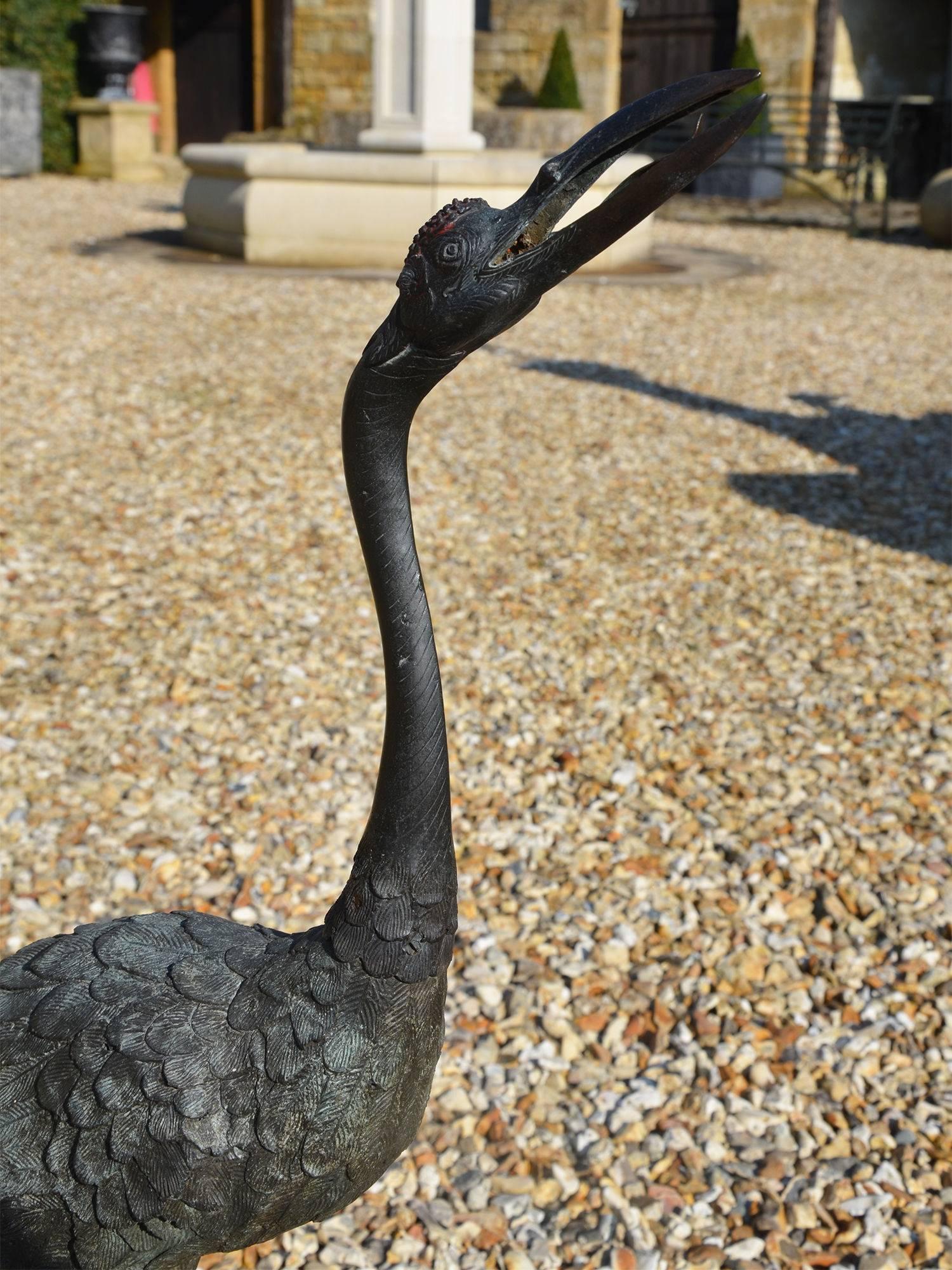Single Japanese Meiji Period Bronze Sculpture of a Crane In Good Condition In Gloucestershire, GB