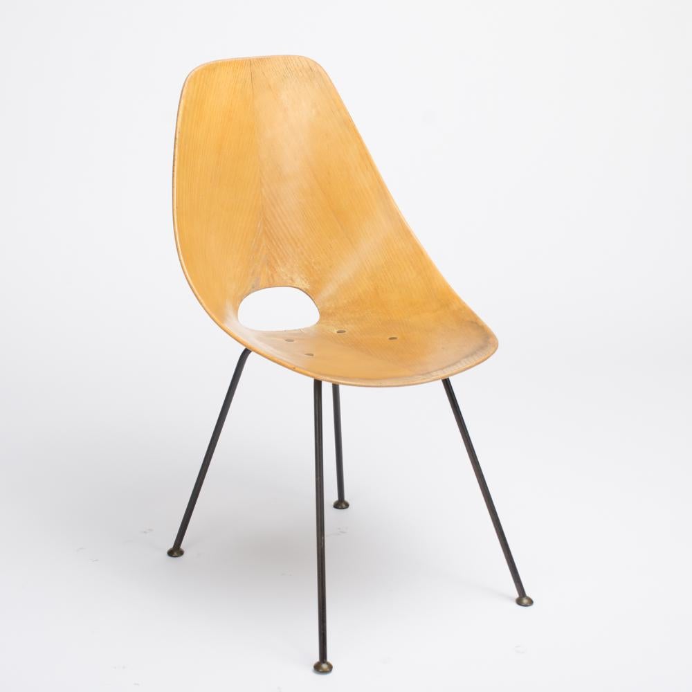 Einzelner Medea-Stuhl des italienischen Designers V.Nobili, 1955, Sperrholz (Europäisch) im Angebot