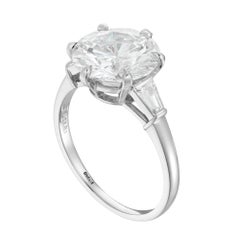 Ein Bulgari-Ring mit einem einzigen Diamanten