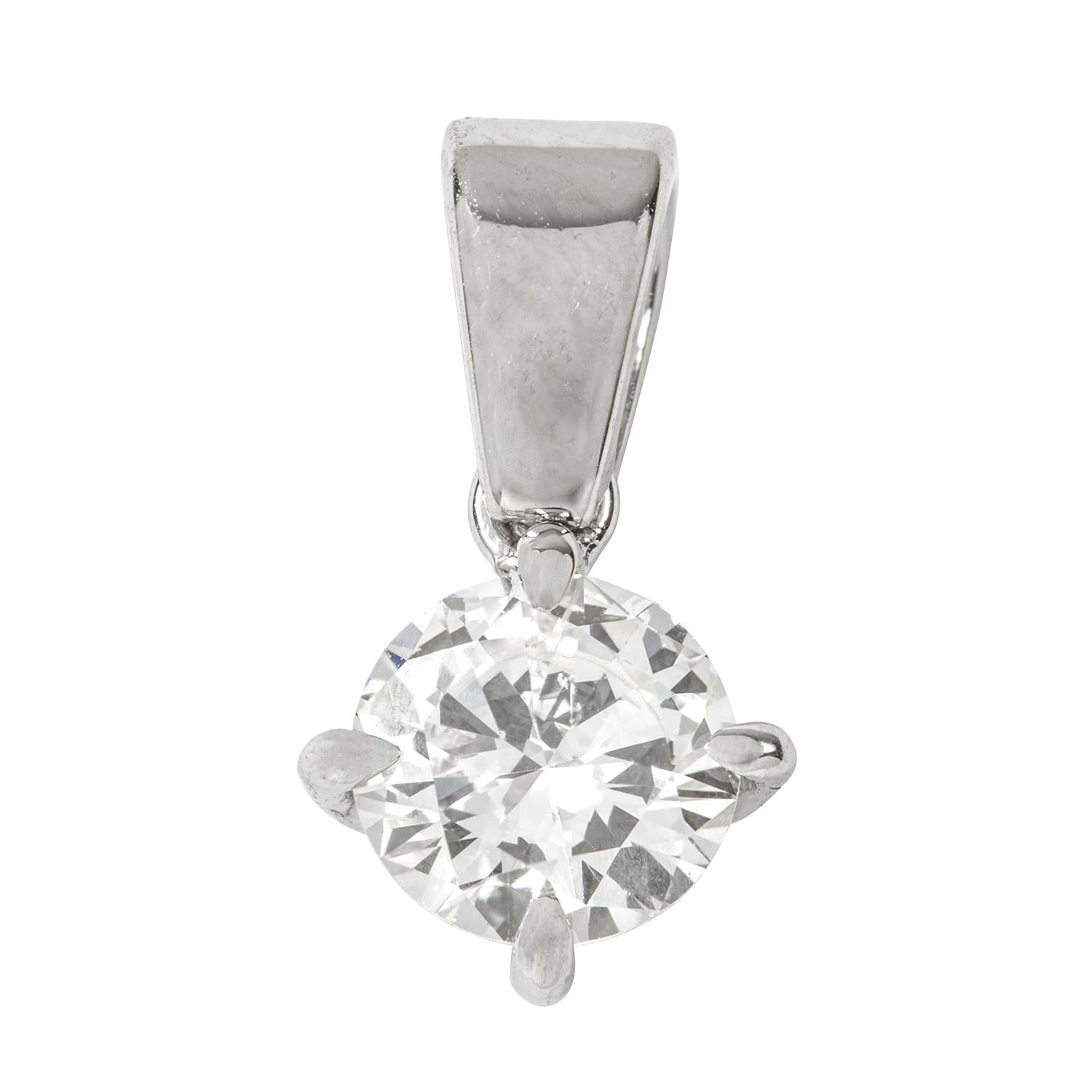 diamond pendant single stone