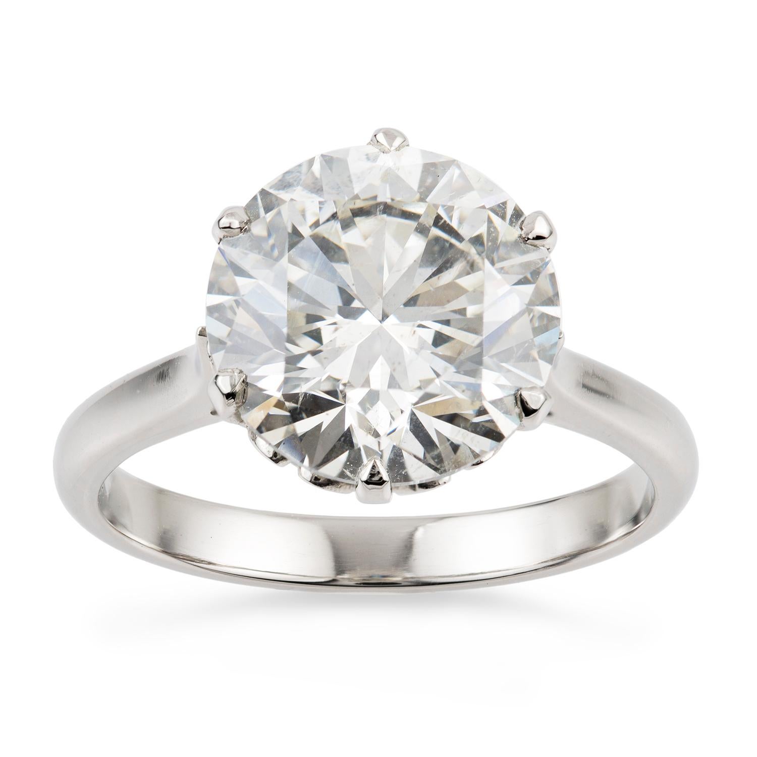 Brilliant Cut GIA Certified 5.01 Carat Single Stone Diamond Ring For Sale