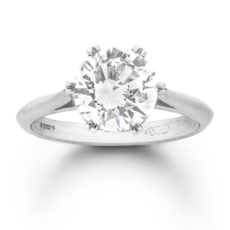 Modern GIA Certified 2.05 Carat Internally Flawless Diamond Ring For Sale