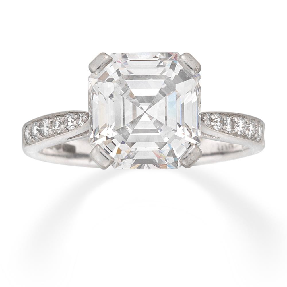 Modern GIA Certified 3.07 Carat Square Emerald Cut Diamond Ring  For Sale