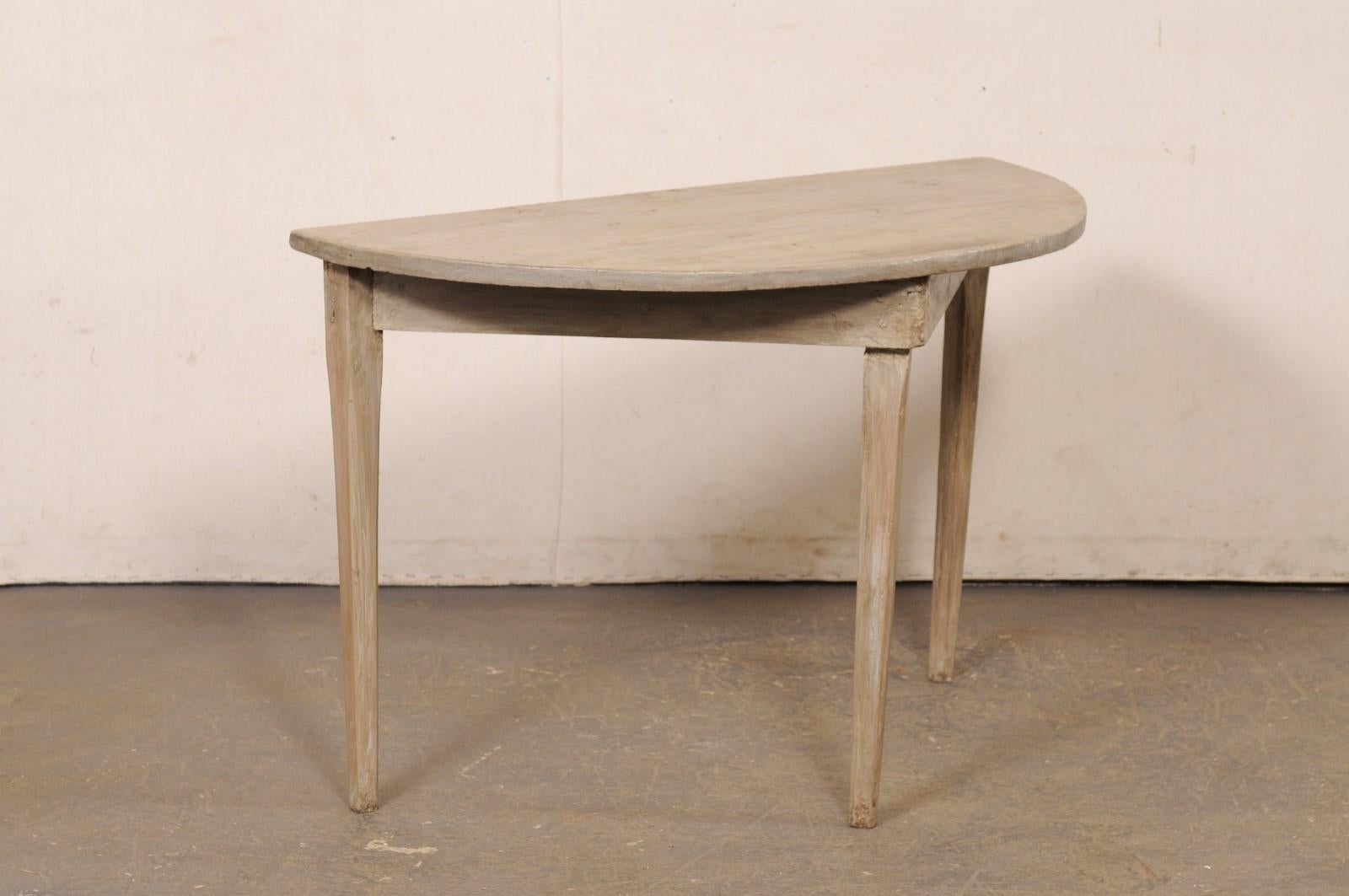 20ième siècle Table Demi-Lune suédoise ancienne, couleur taupe neutre