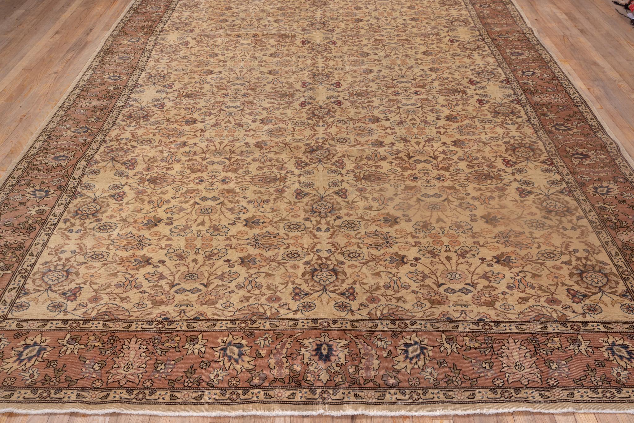 A Sivas Rug circa 1940. Hand knotted, made of 100% wool yarn.