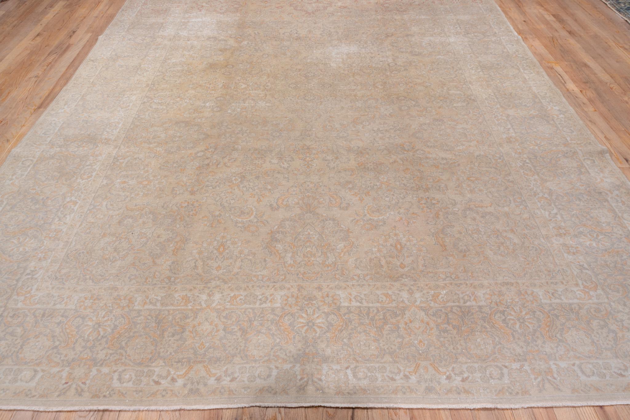 A Sivas Rug circa 1940. Hand knotted, made of 100% wool yarn.