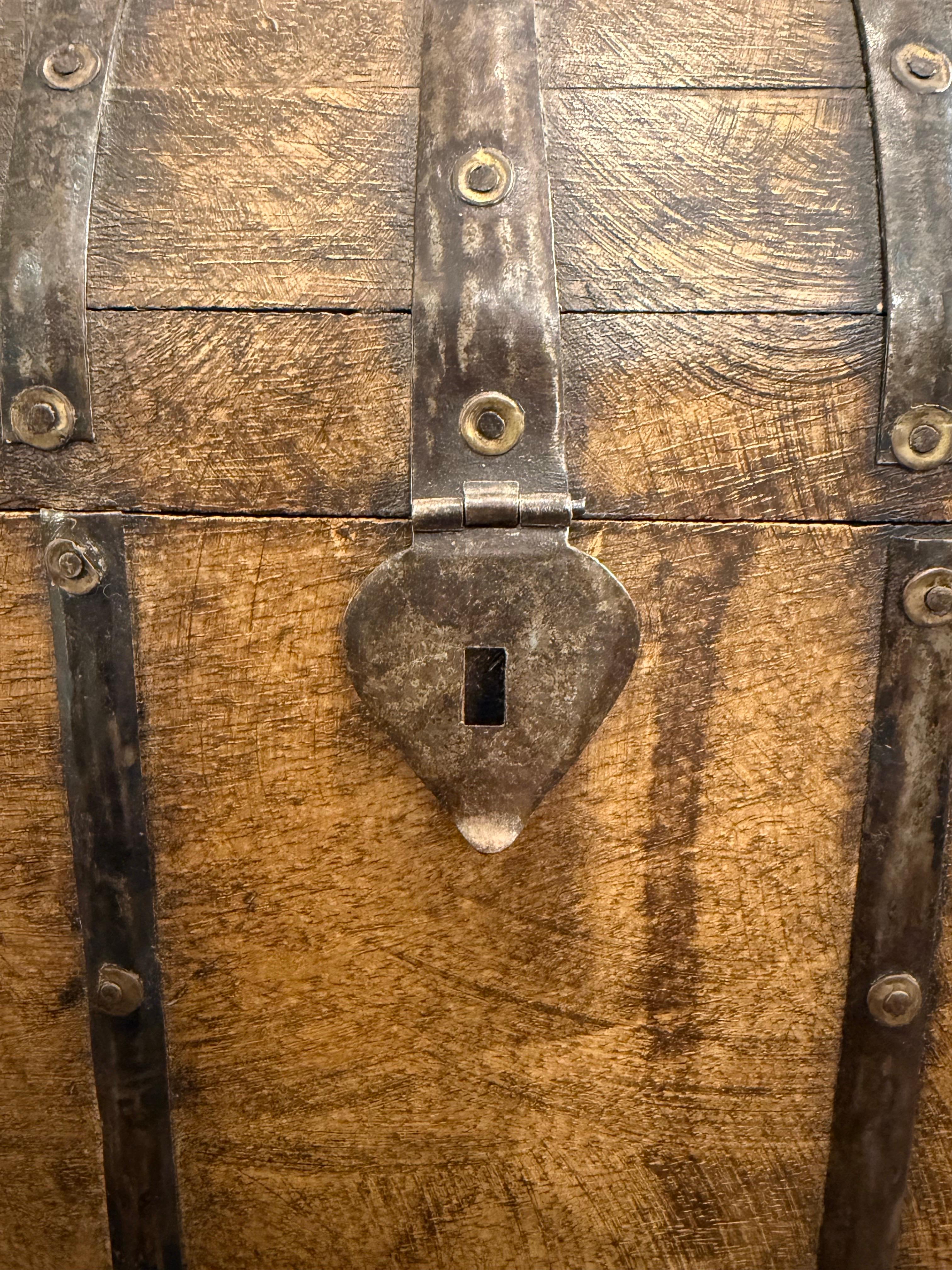 European A Six Bottle Wine Chest, Early 20th Century For Sale