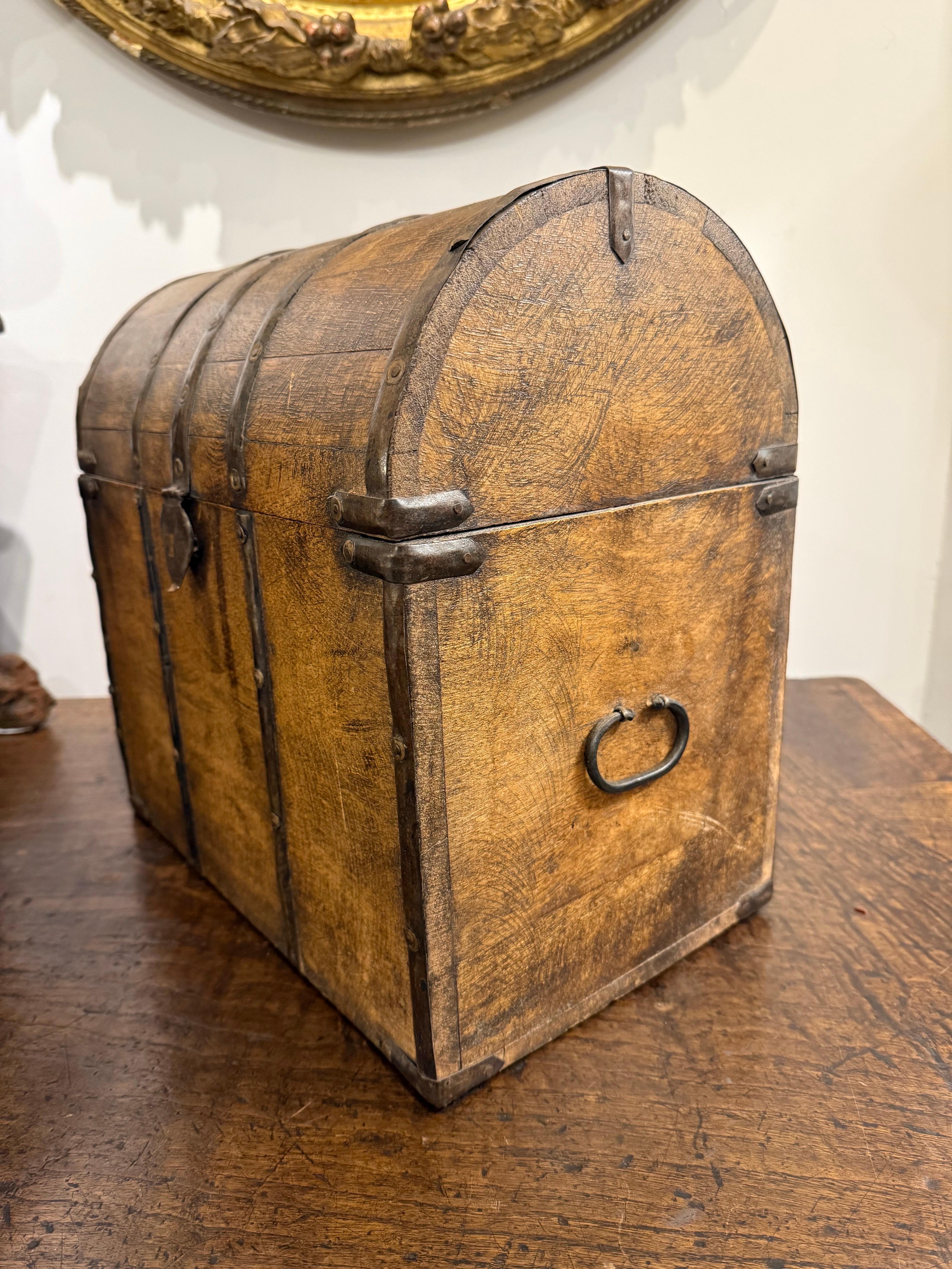 Wood A Six Bottle Wine Chest, Early 20th Century For Sale