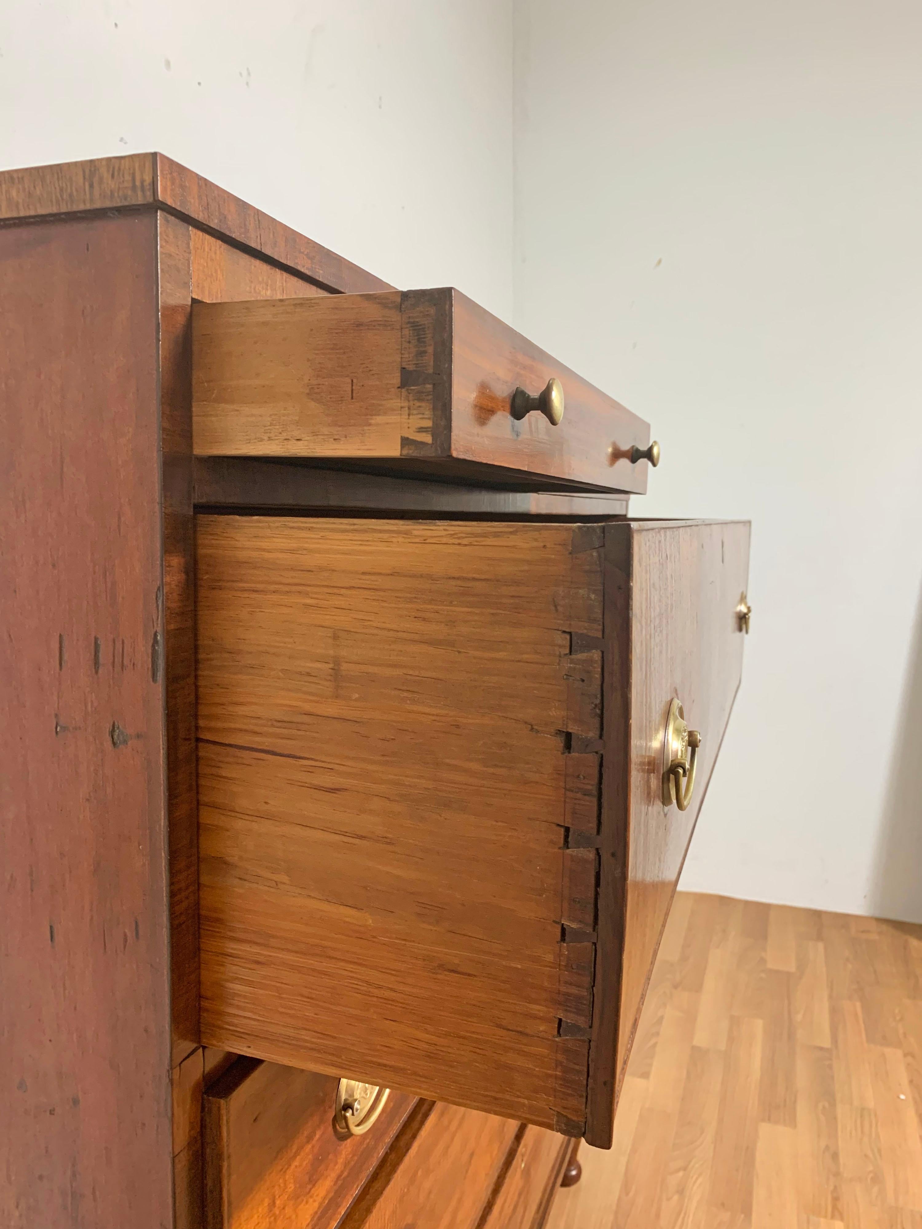 Six Drawer Nantucket Sheraton Dresser in Mahogany, circa 1820s 4