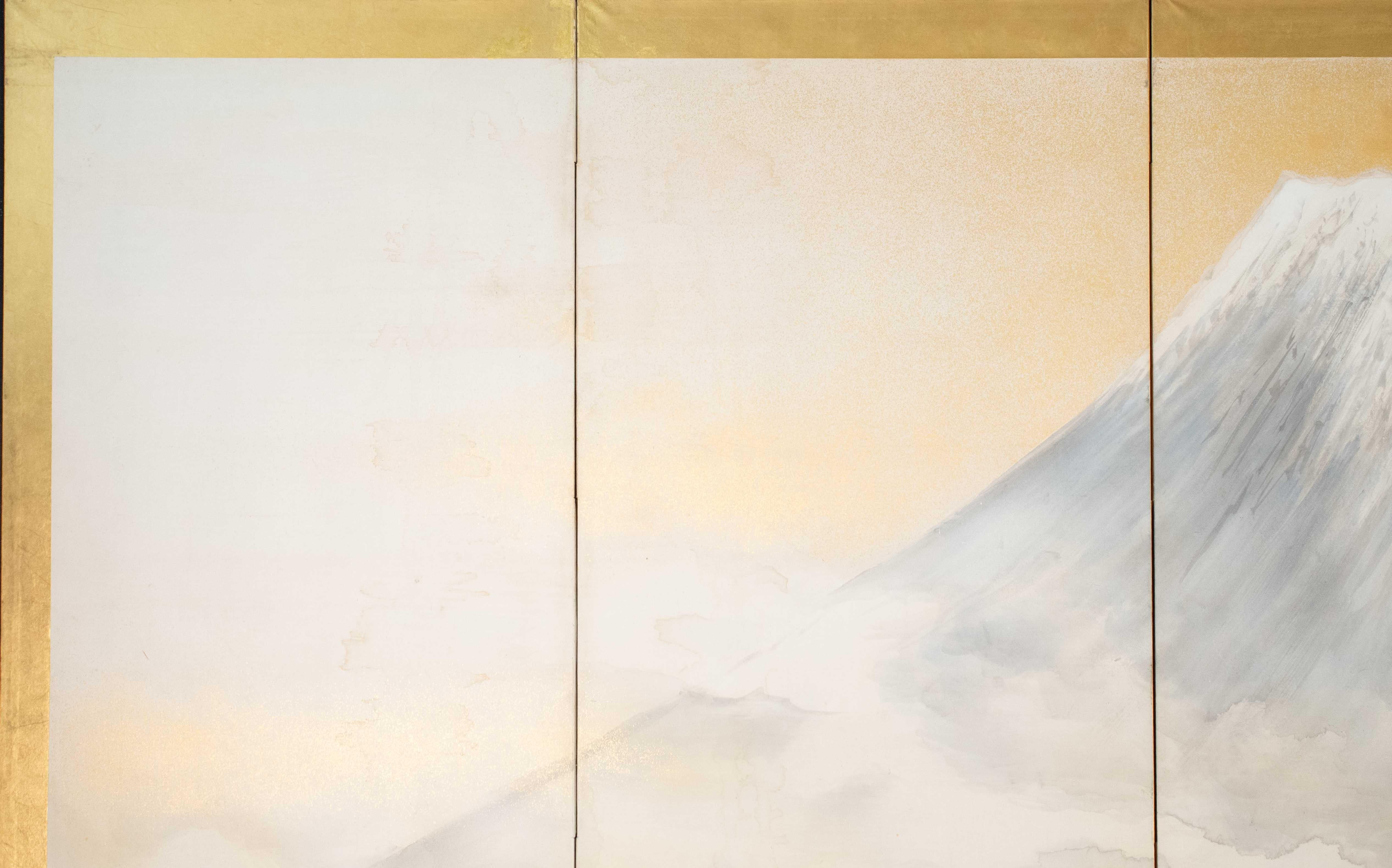 A six-panel folding screen depicting Mount Fuji seen from Lake Kawaguchi In condizioni buone in vendita a Milano, IT