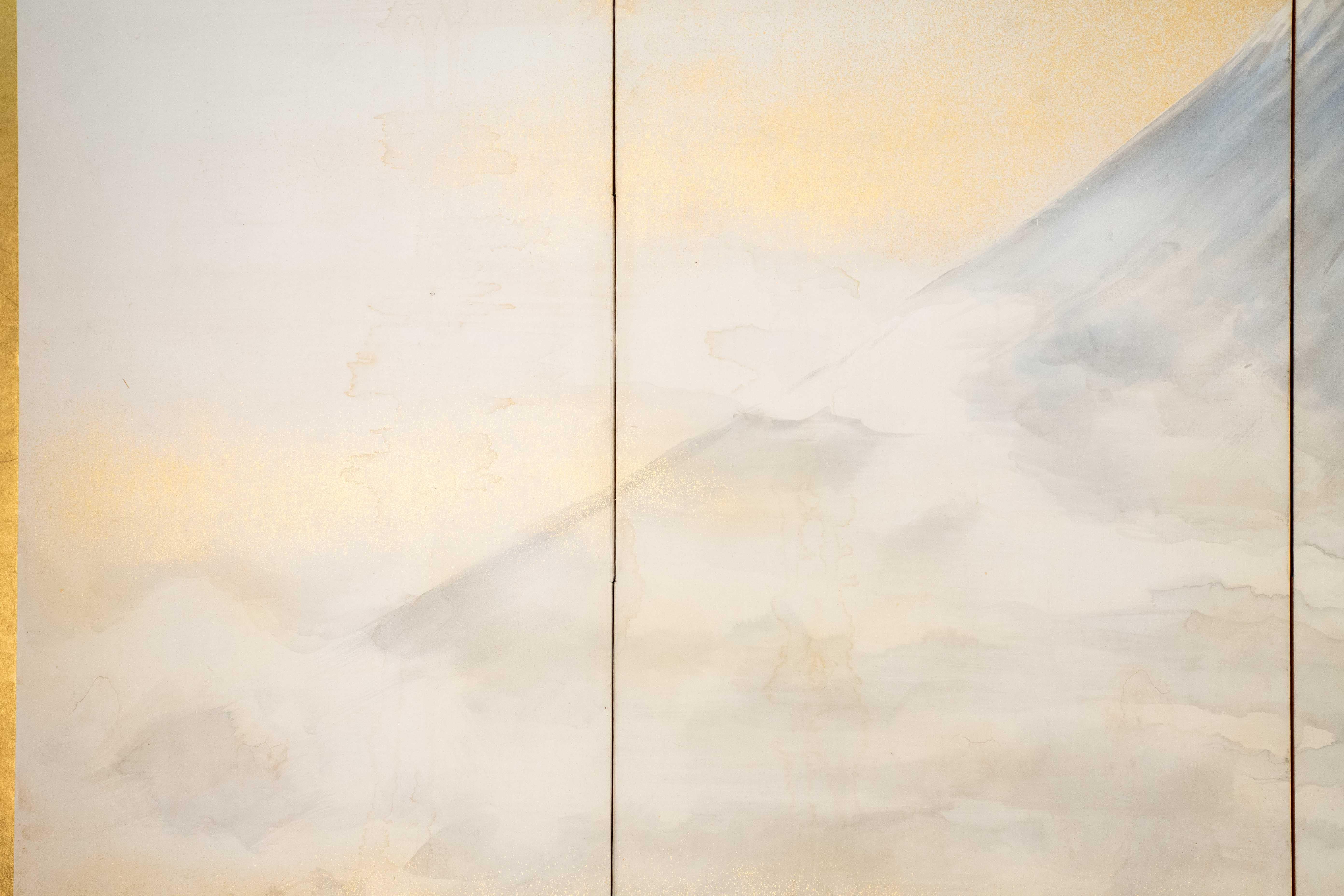 19th Century A six-panel folding screen depicting Mount Fuji seen from Lake Kawaguchi in vendita
