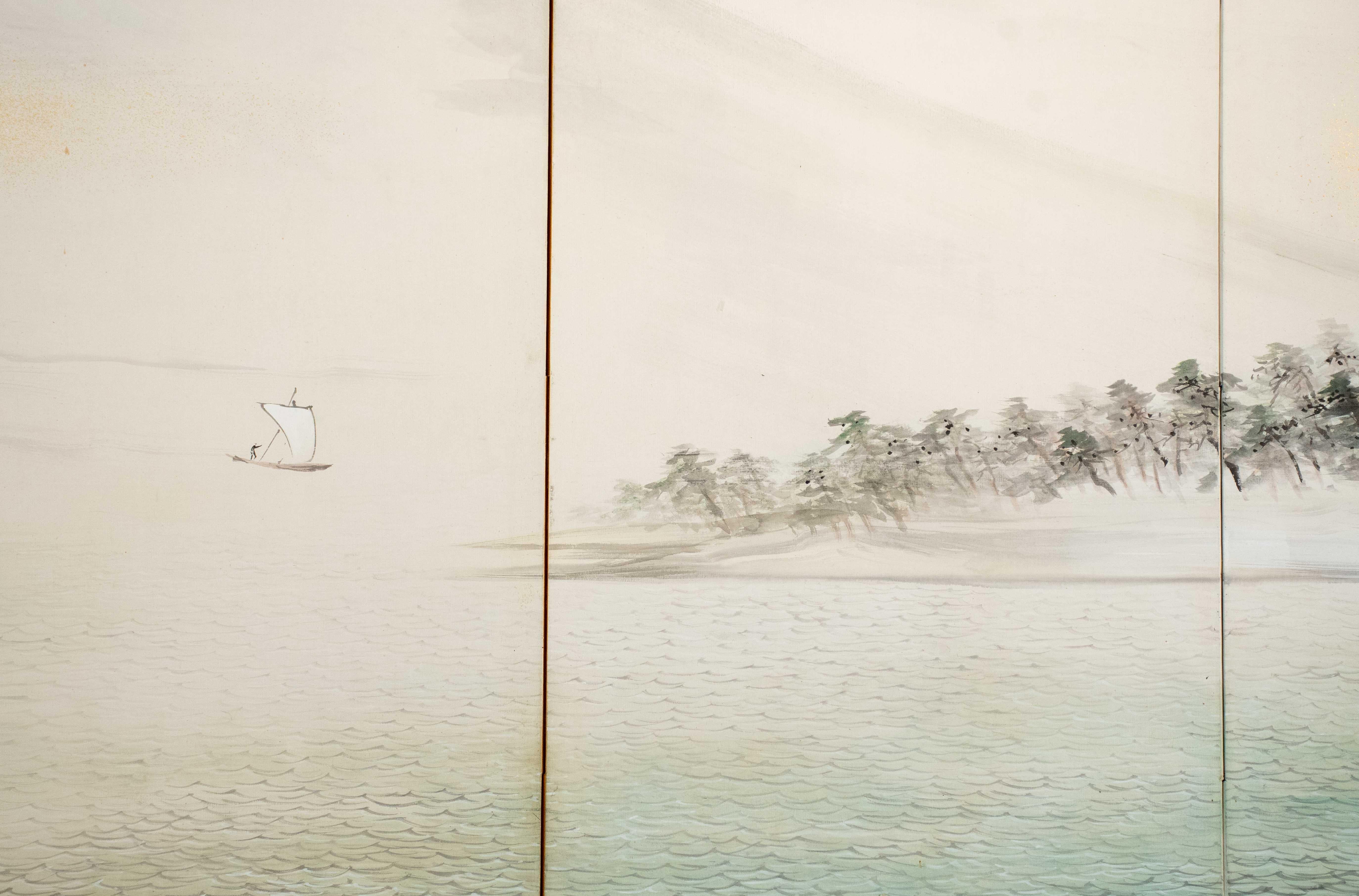 Foglia d’oro A six-panel folding screen depicting Mount Fuji seen from Lake Kawaguchi in vendita