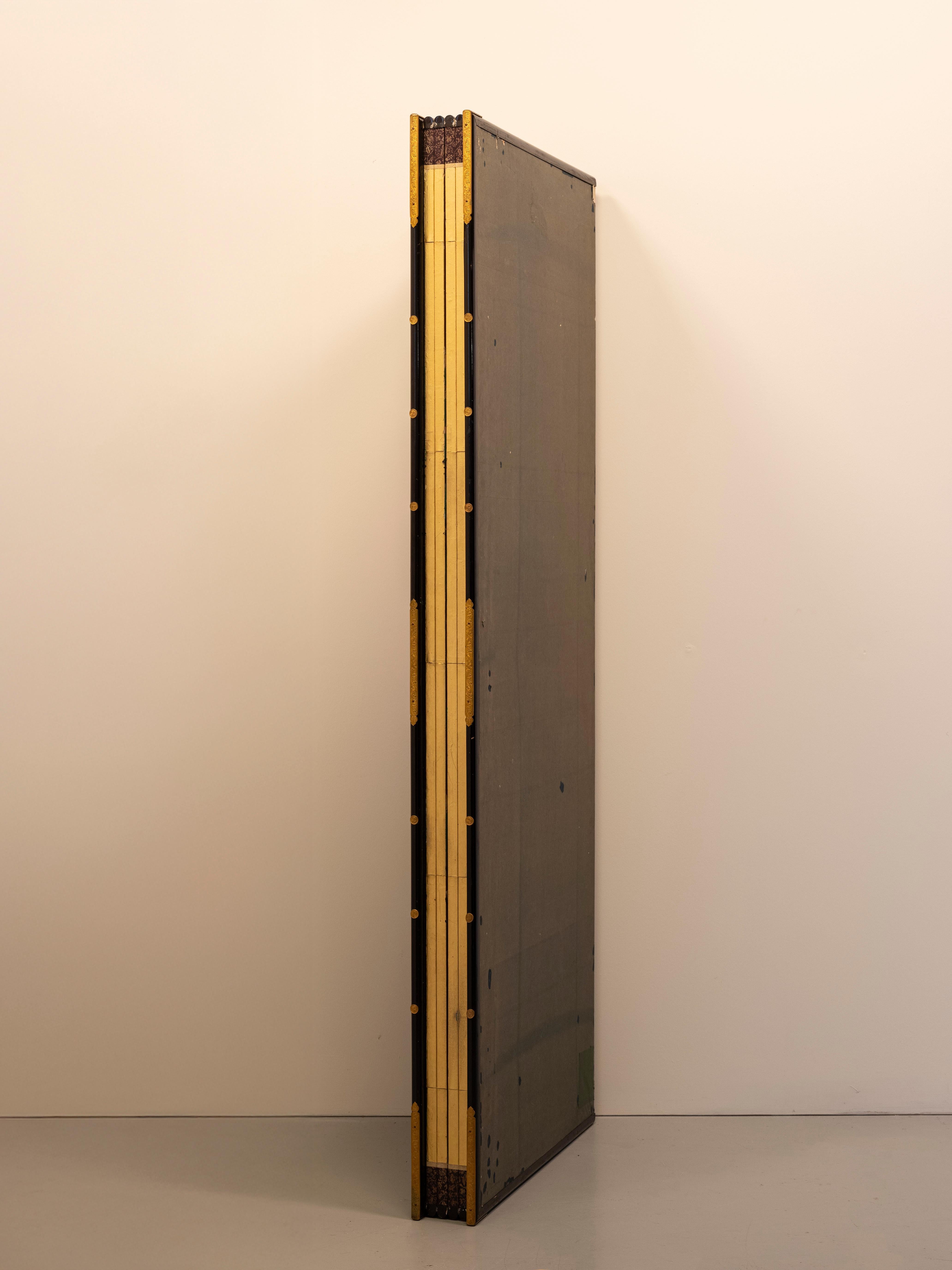 A six-panel folding screen with pine trees beneath the red sun For Sale 5