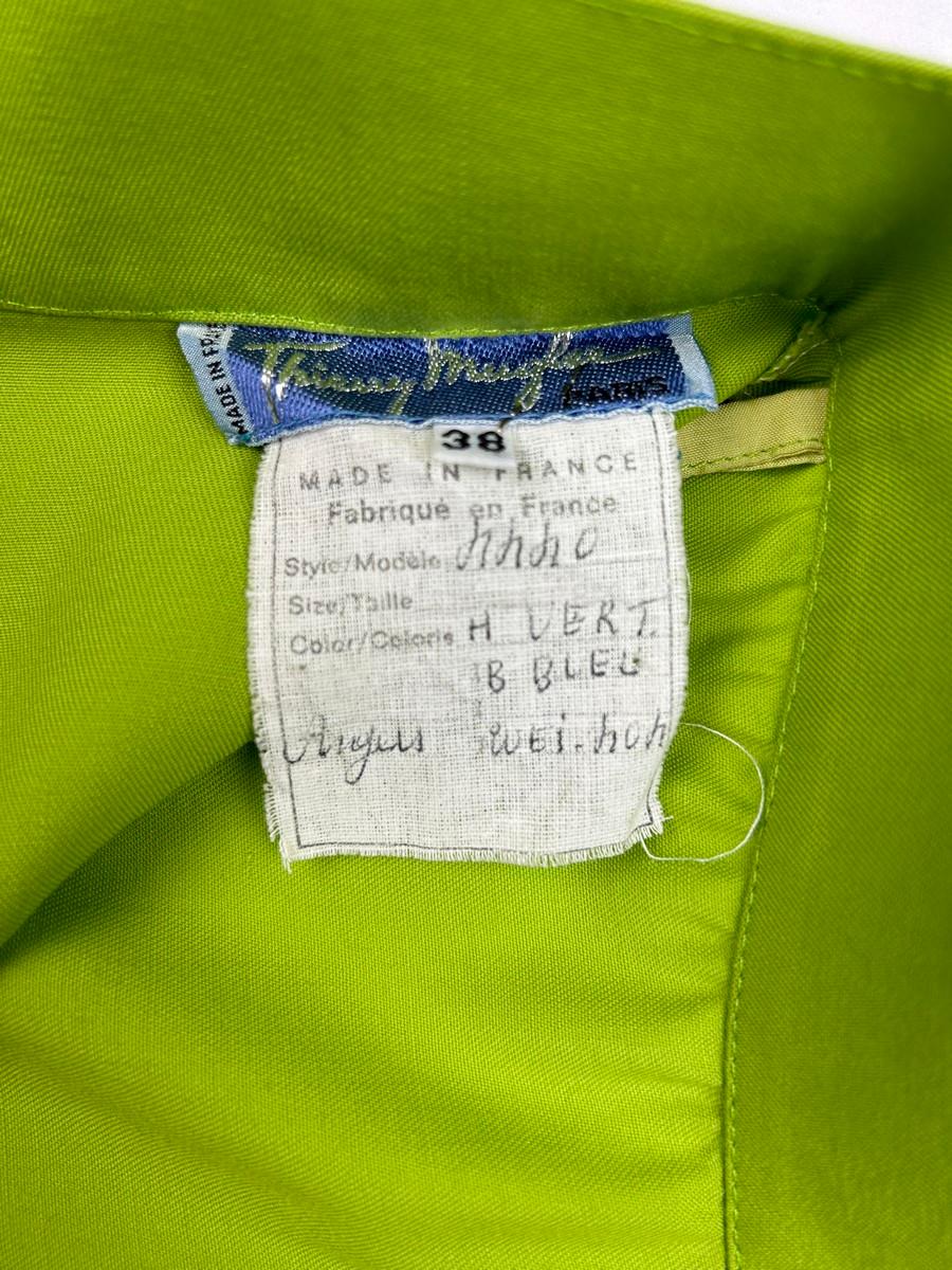Un tailleur jupe de Thierry Mugler - The Collective Eté Hawaï - Printemps Eté 1990 en vente 12