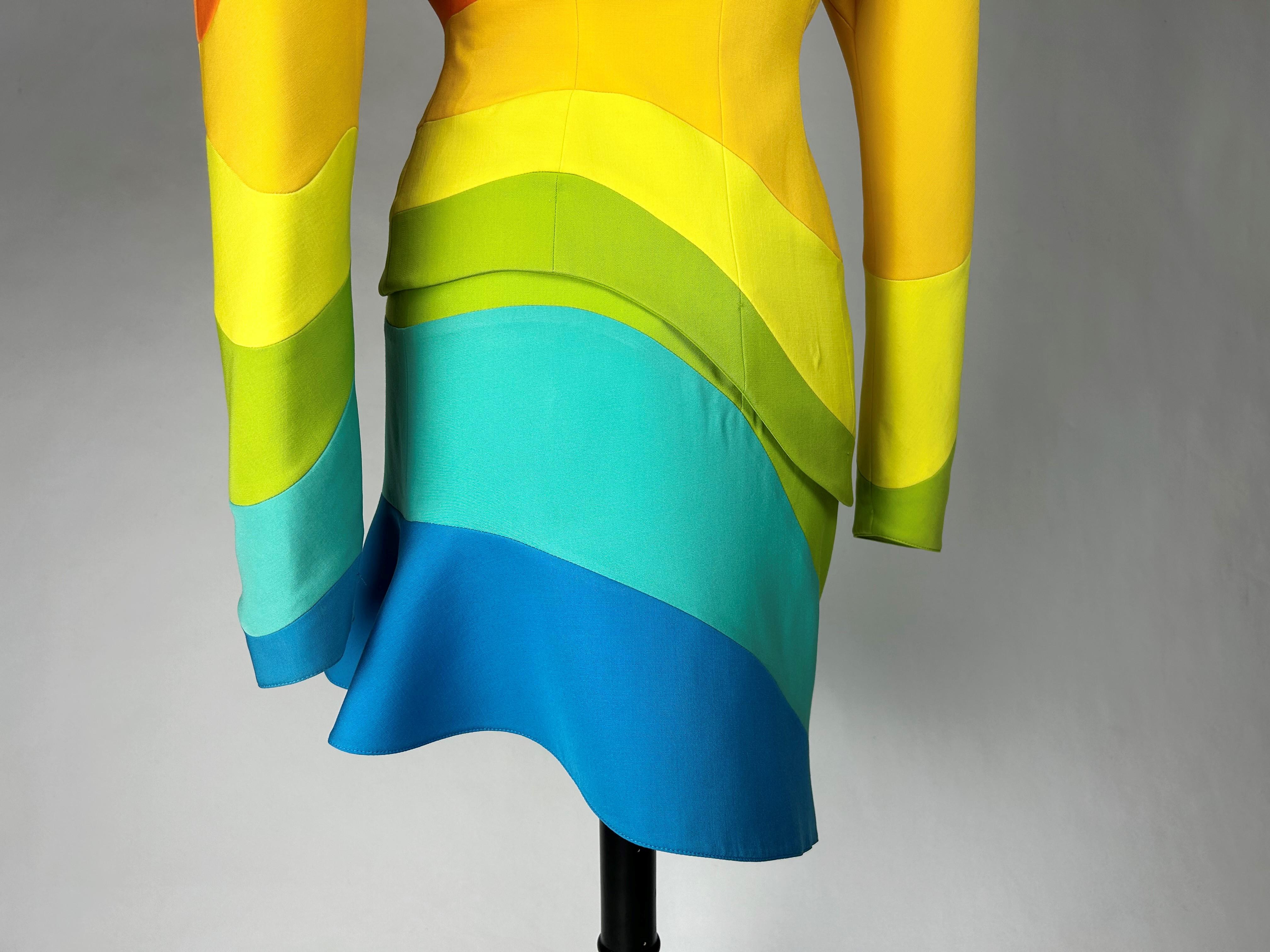 Un tailleur jupe de Thierry Mugler - The Collective Eté Hawaï - Printemps Eté 1990 en vente 3