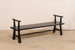 Elegante und raffinierte 5,75' ebonisierte Teakholzbank aus Teakholz, wunderschön handgefertigt
