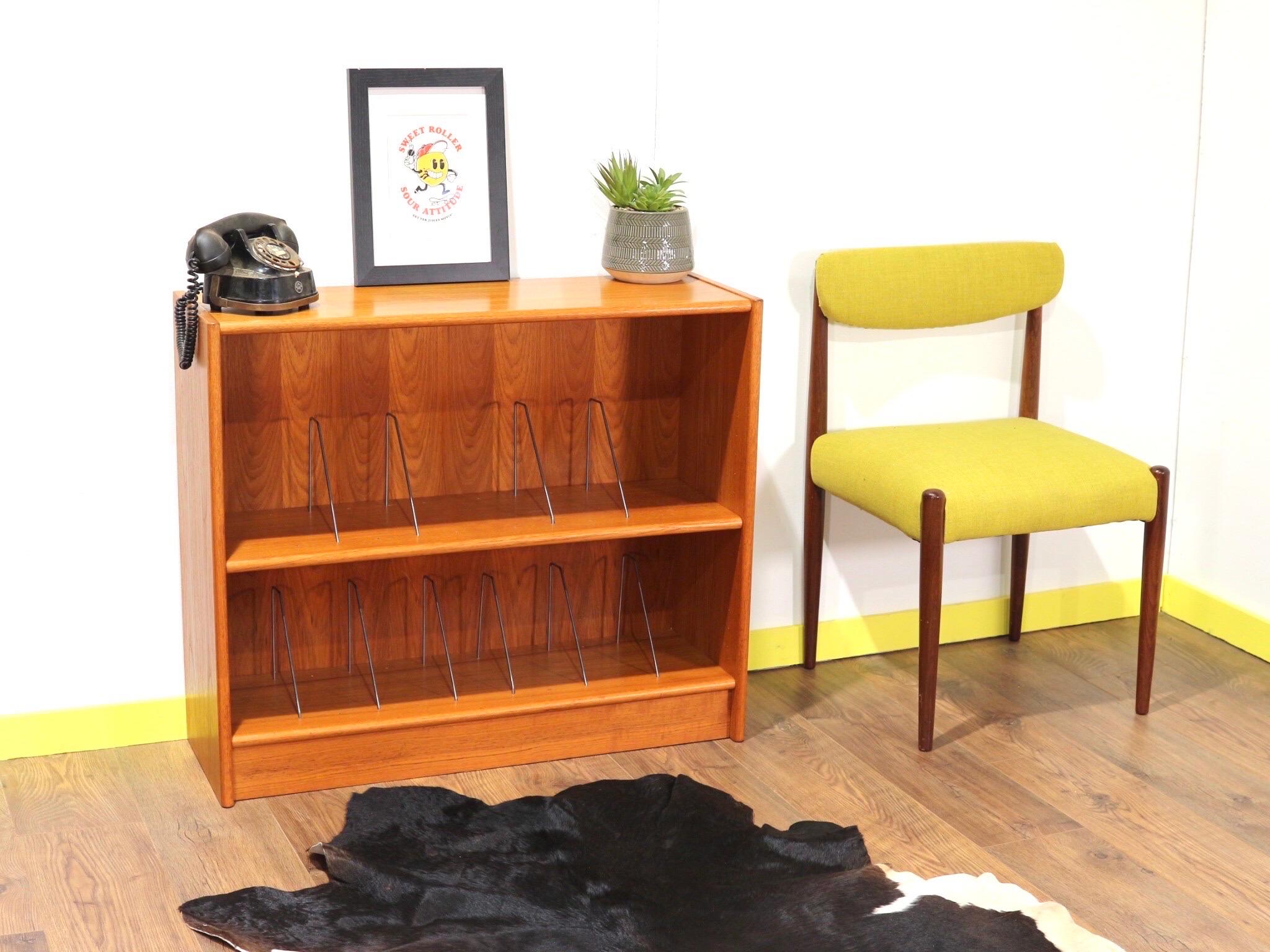 Sleek Mid-Century Modern Danish Bookcase Made from Teak, This Is a Gorgeous Li 1