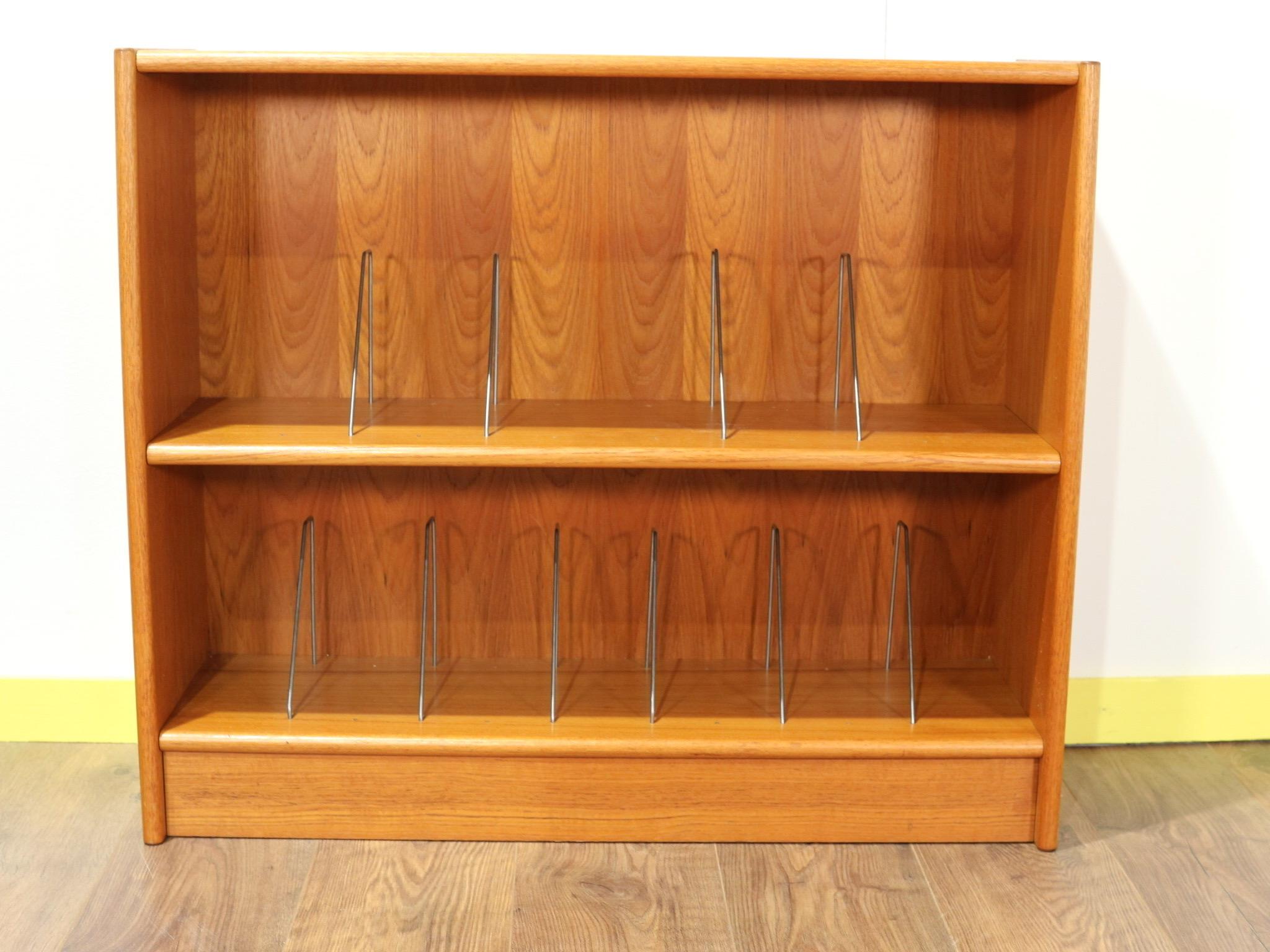 Sleek Mid-Century Modern Danish Bookcase Made from Teak, This Is a Gorgeous Li 2