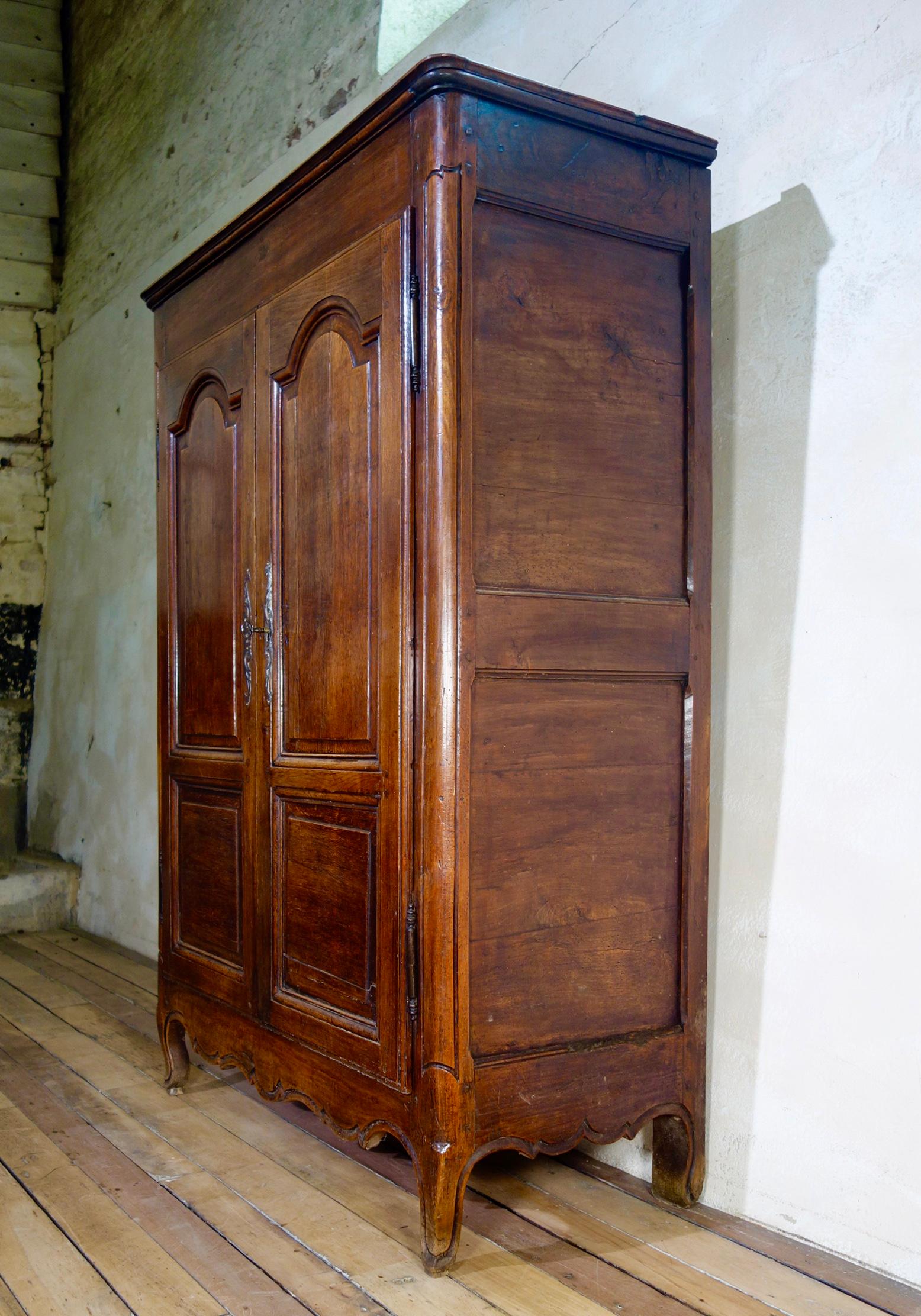 A Small 18th Century Provincial French Oak Armoire Cupboard Wardrobe 1