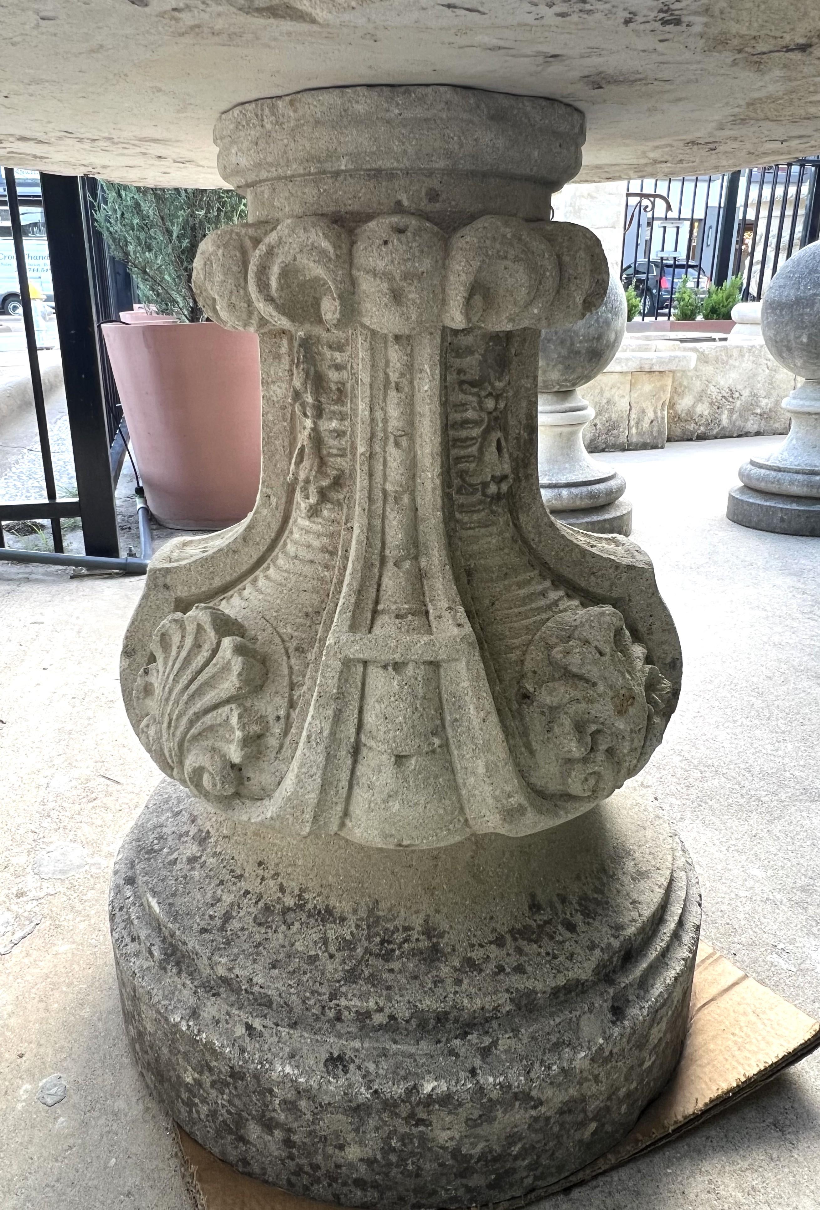 Pequeña mesa octogonal de bistro u ocasional francesa de piedra de 1900 en venta 1