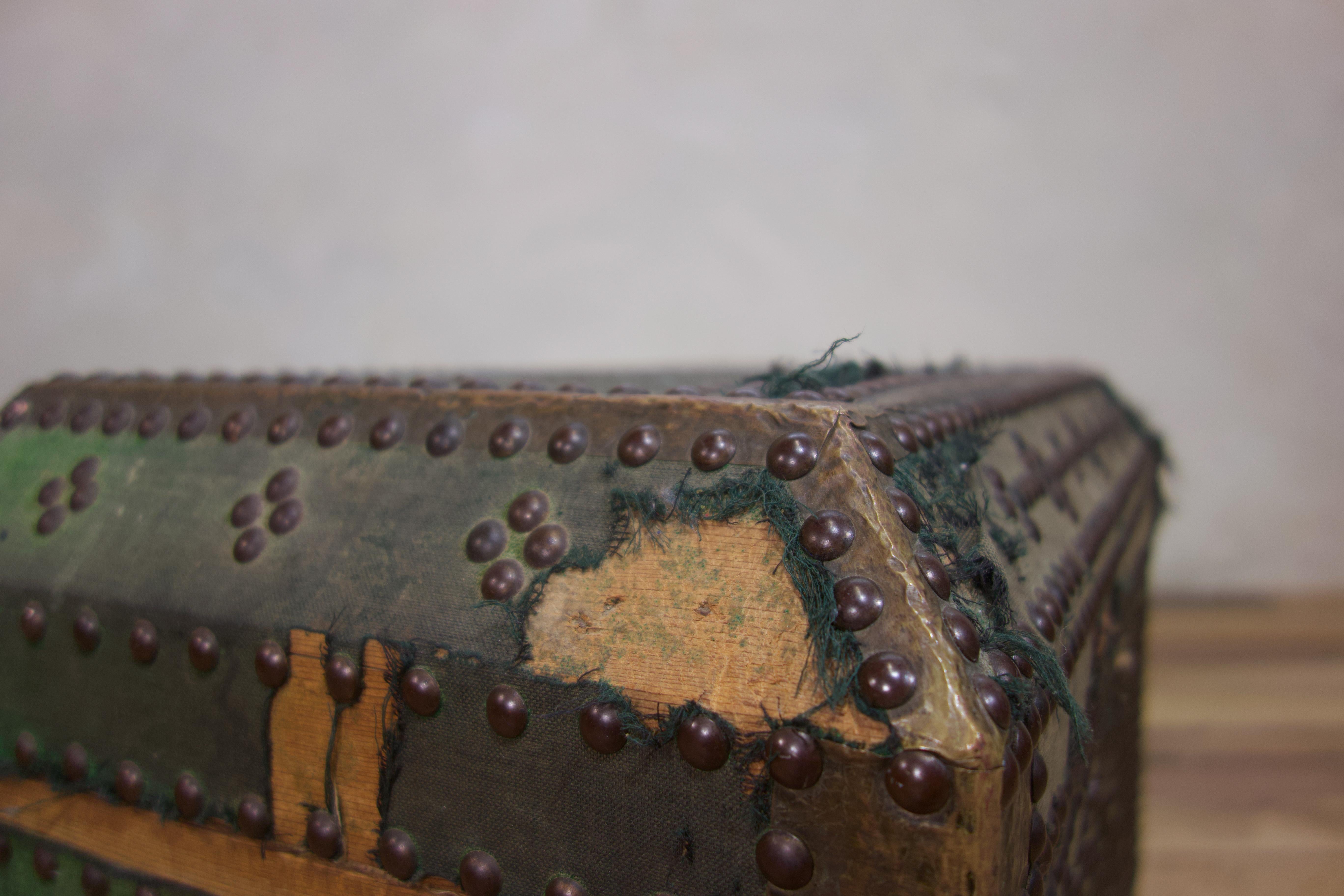 Small 19th Century French Studded Chest - Trunk In Good Condition For Sale In Basingstoke, Hampshire