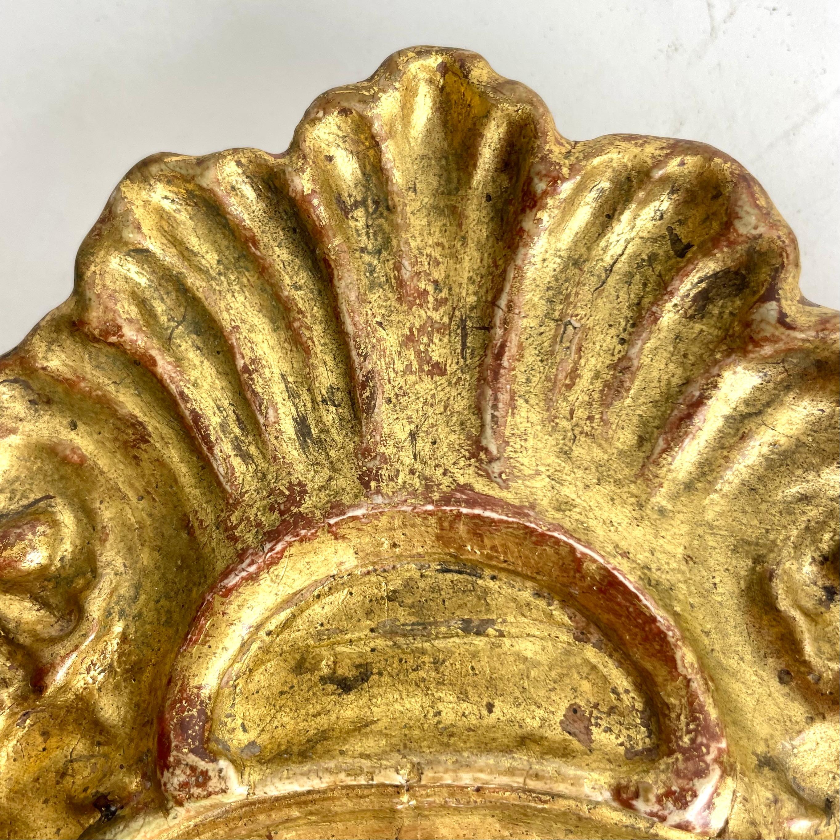 Ein kleiner, charmanter vergoldeter Rokokospiegel aus Schweden aus den 1760er Jahren (Birke) im Angebot